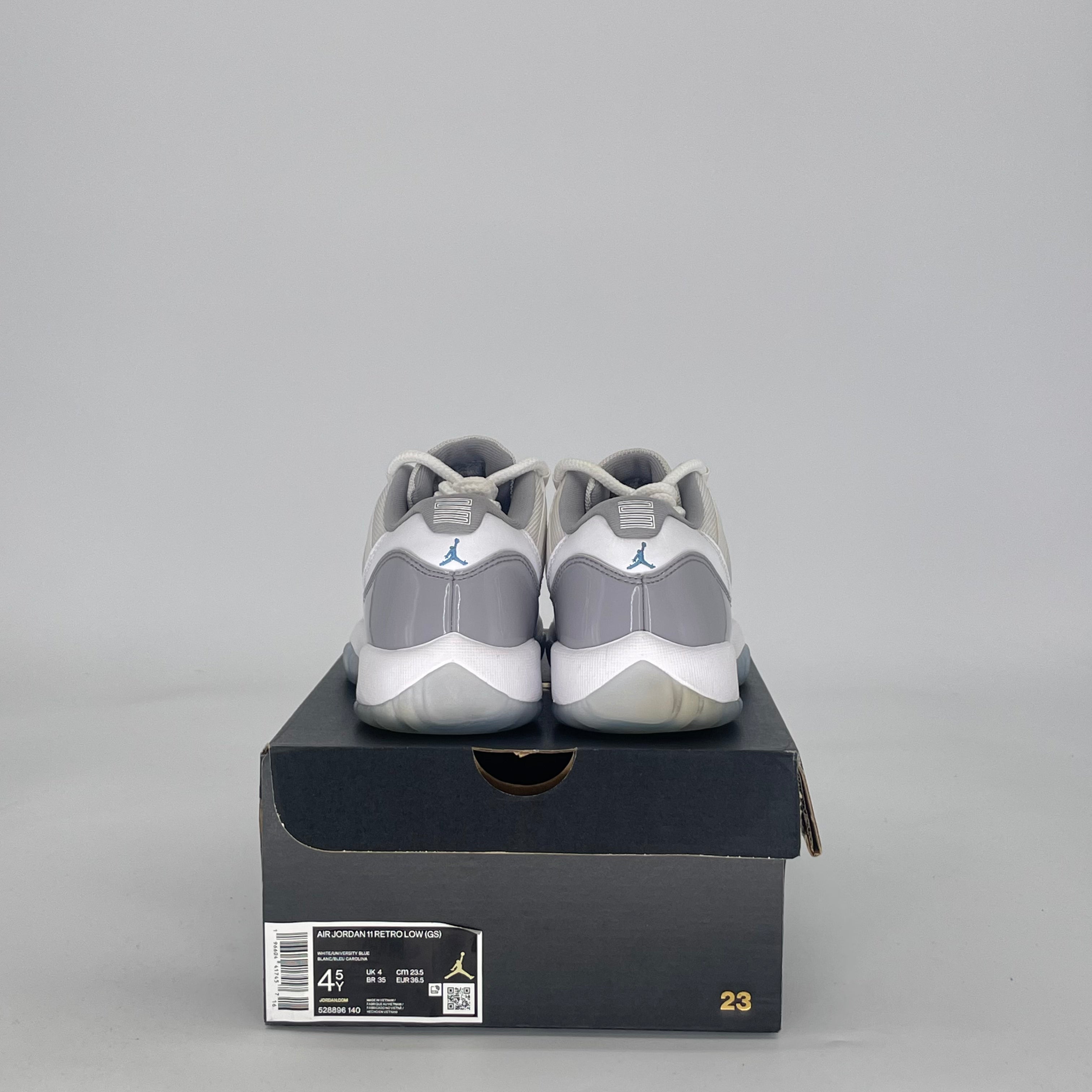 AIR JORDAN 11 LOW CEMENT GREY 528896-140 SIZE 4.5/6W GS