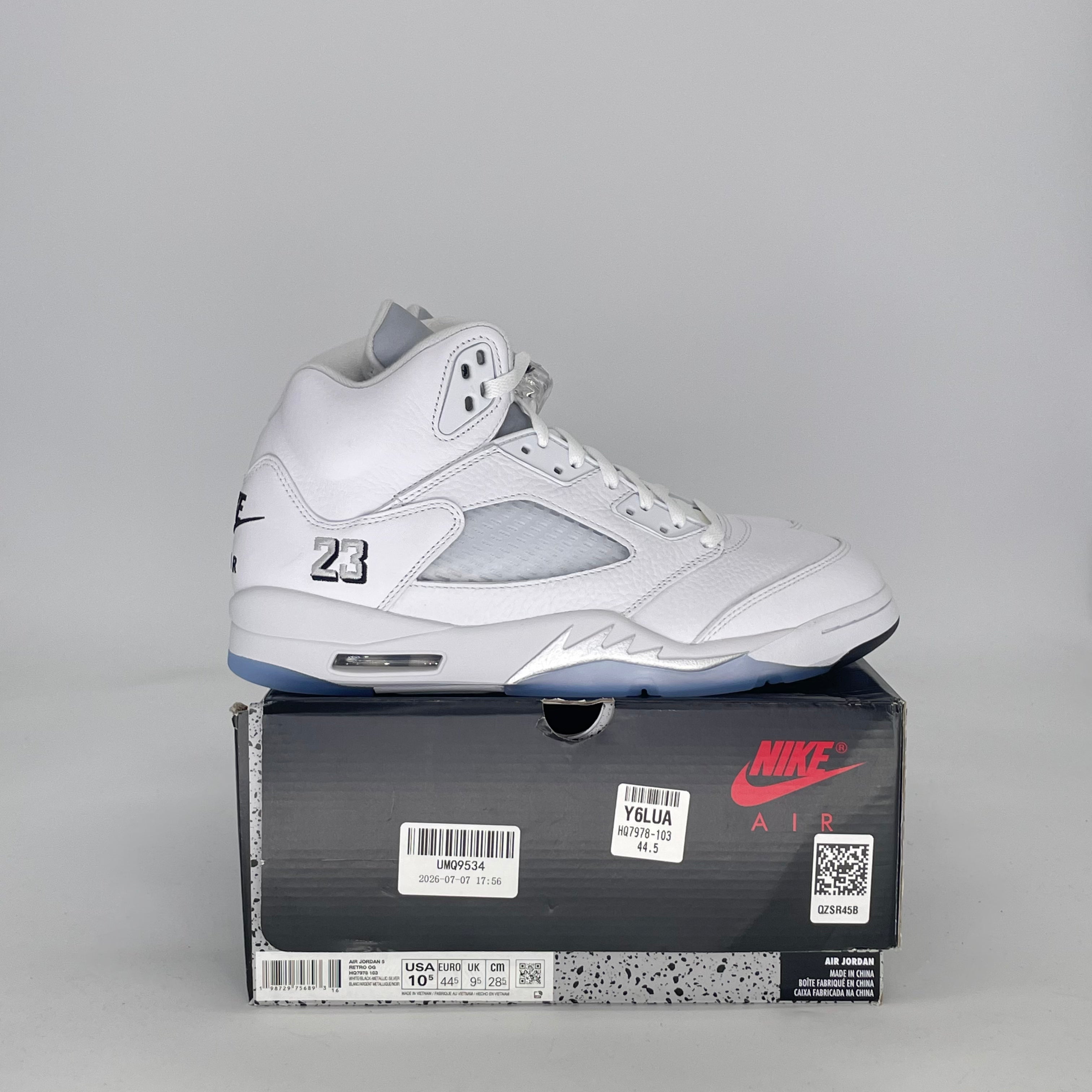 AIR JORDAN 5 WHITE METALLIC HQ7978-103 SIZE 10.5/12W
