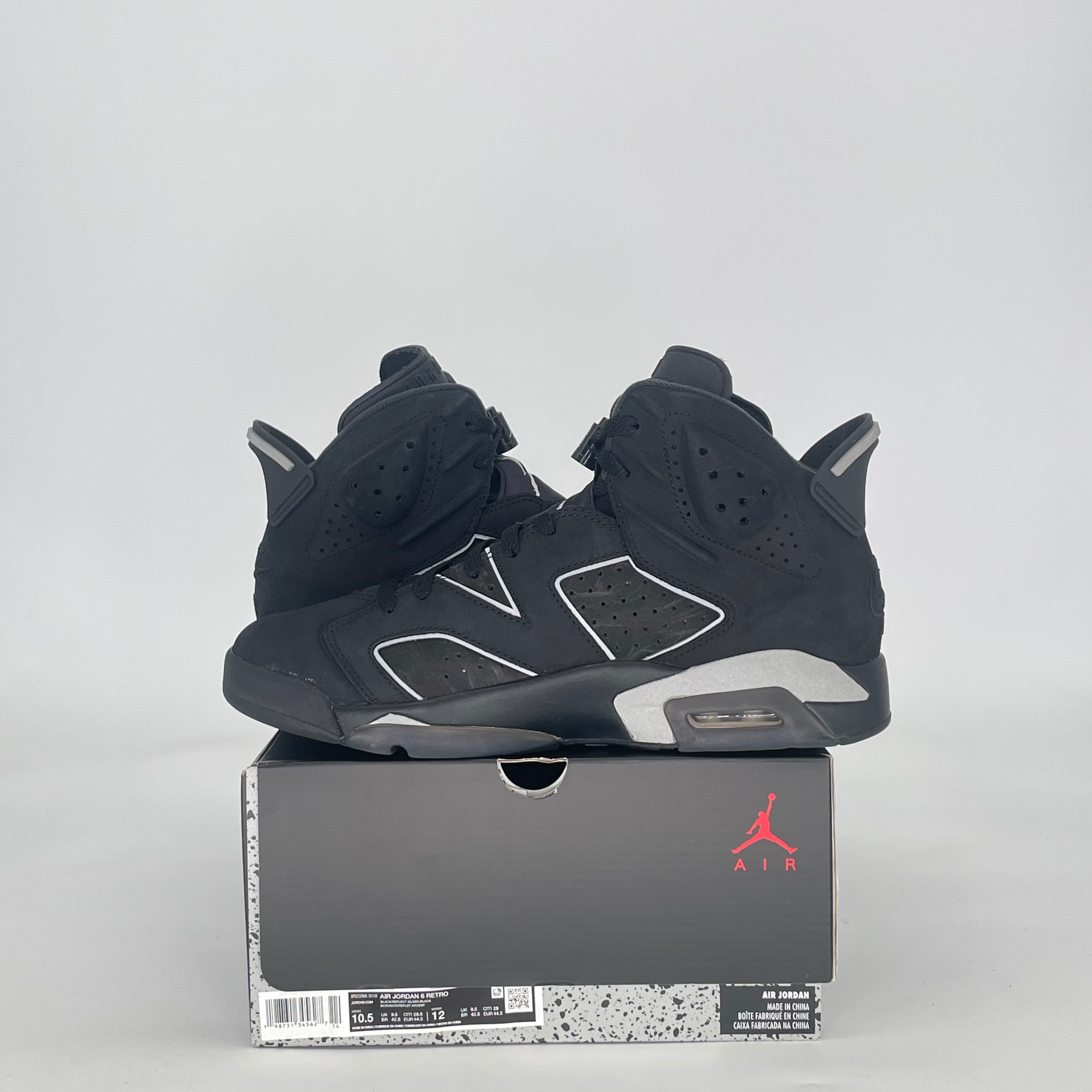 AIR JORDAN 6 CAP AND GOWN IR2266-010 SIZE 10.5/12W
