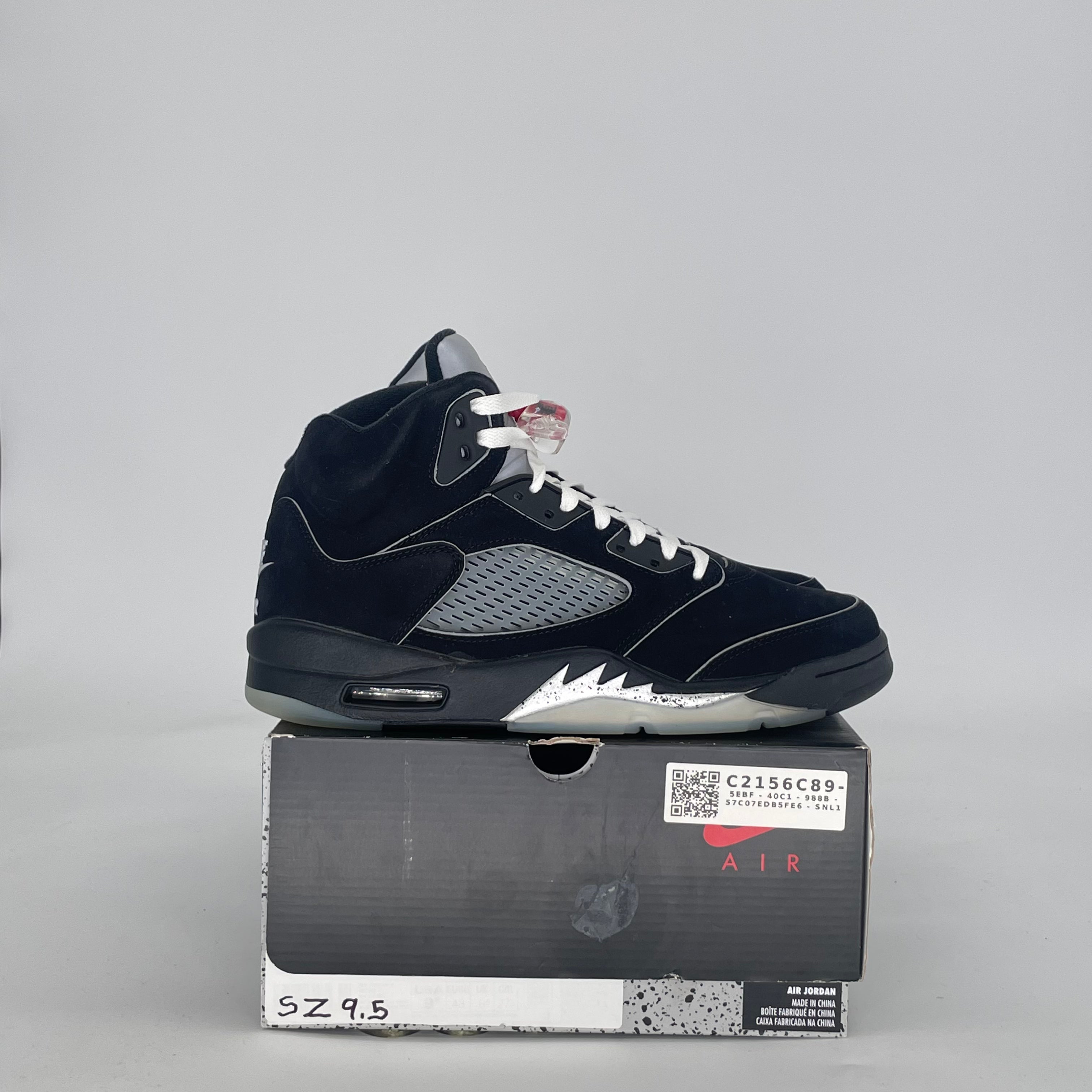 AIR JORDAN 5 BLACK METALLIC REIMAGINED HF3975-001 SIZE 9.5/11W