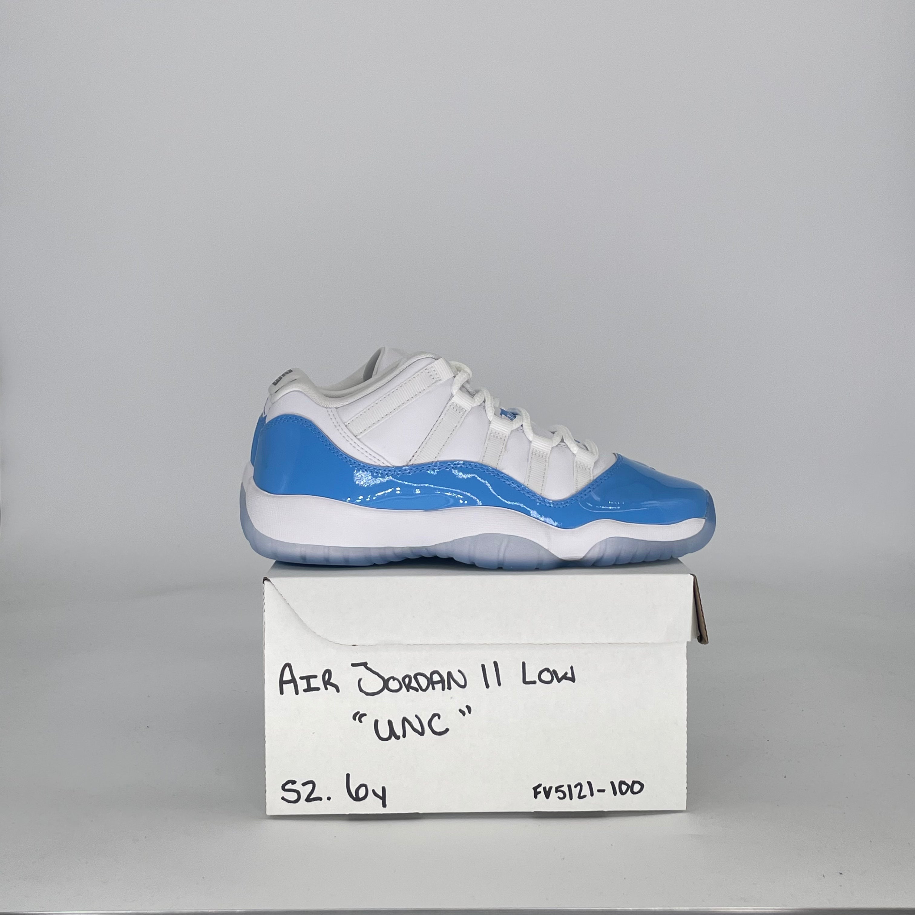 AIR JORDAN 11 LOW UNIVERSITY BLUE FV5121-100 SIZE 6/7.5W GS
