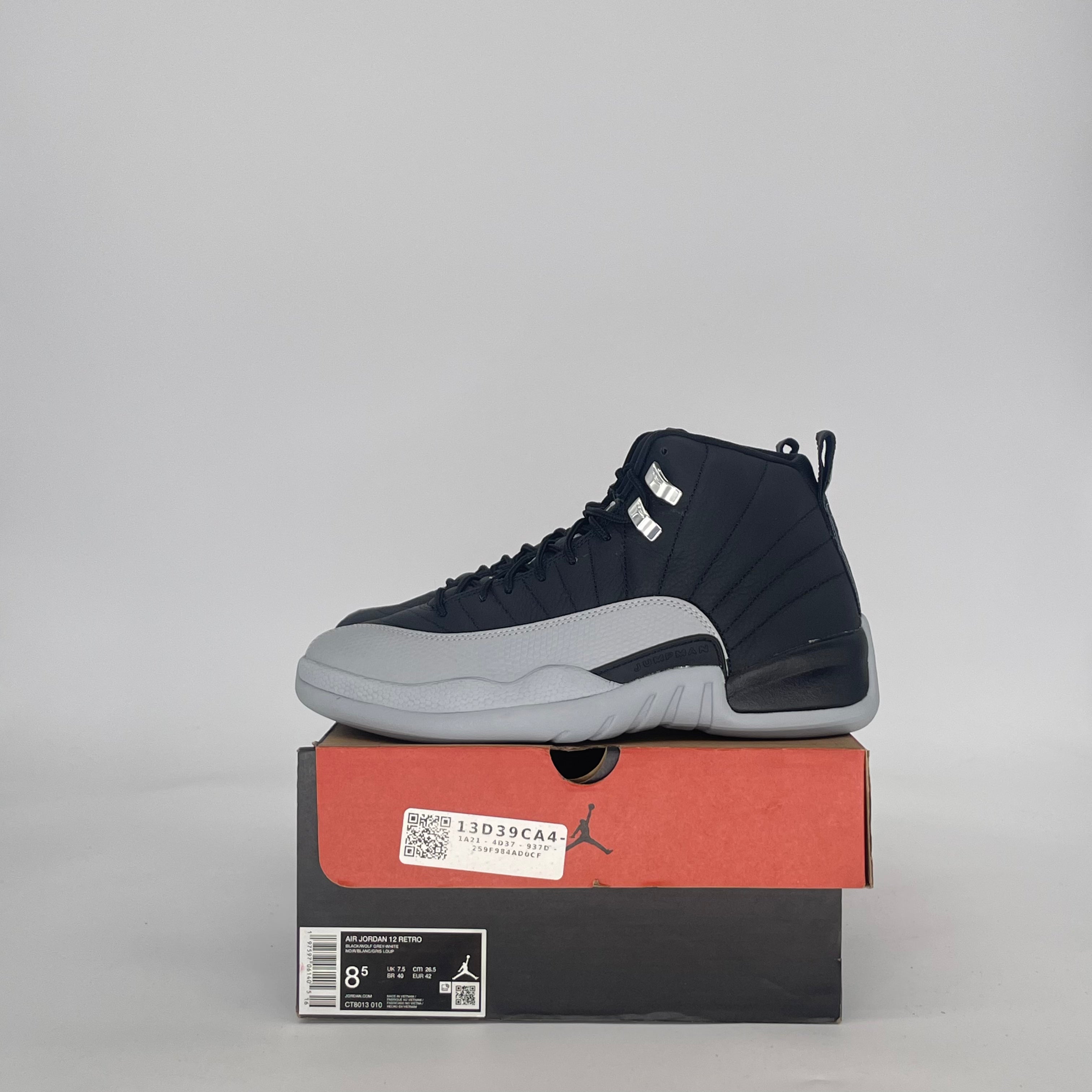 AIR JORDAN 12 BARONS CT8013-010 SIZE 8.5/10W