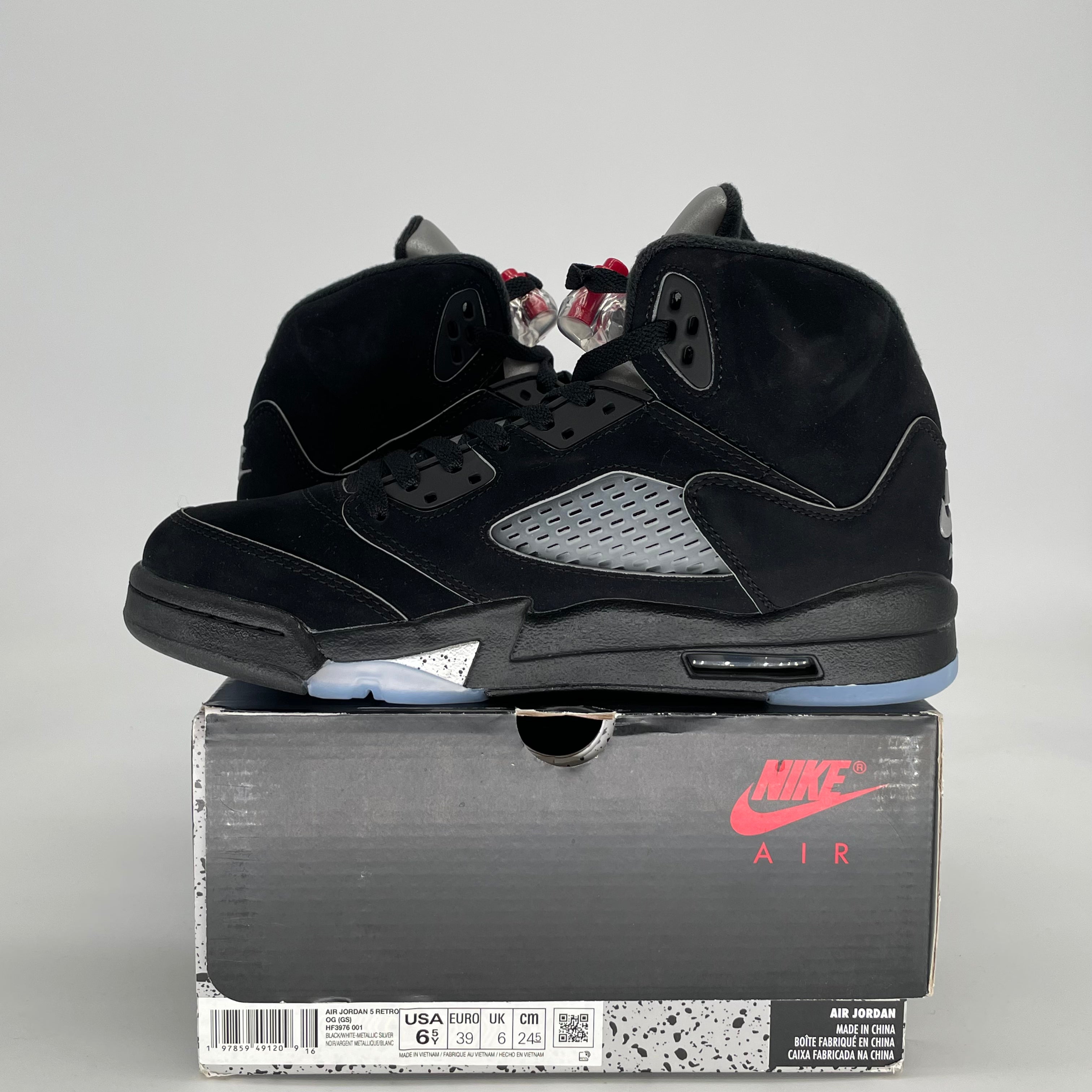AIR JORDAN 5 BLACK METALLIC REIMAGINED HF3976-001 SIZE 6.5/8W