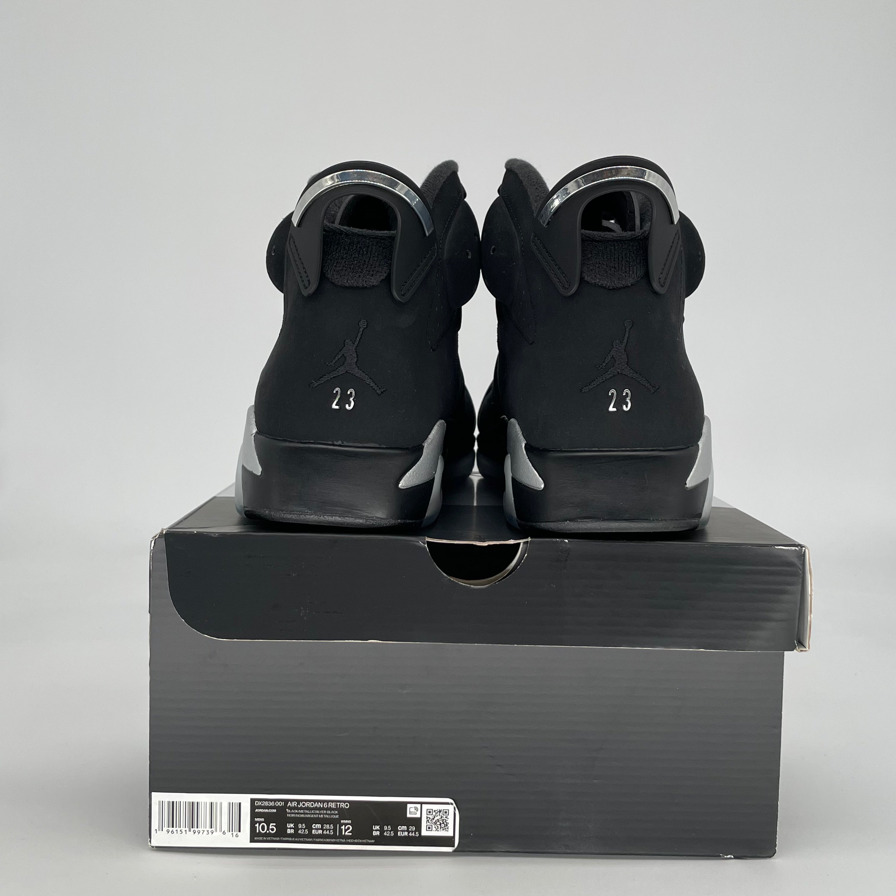 AIR JORDAN 6 CHROME DX2836-001 SIZE 10.5/12W