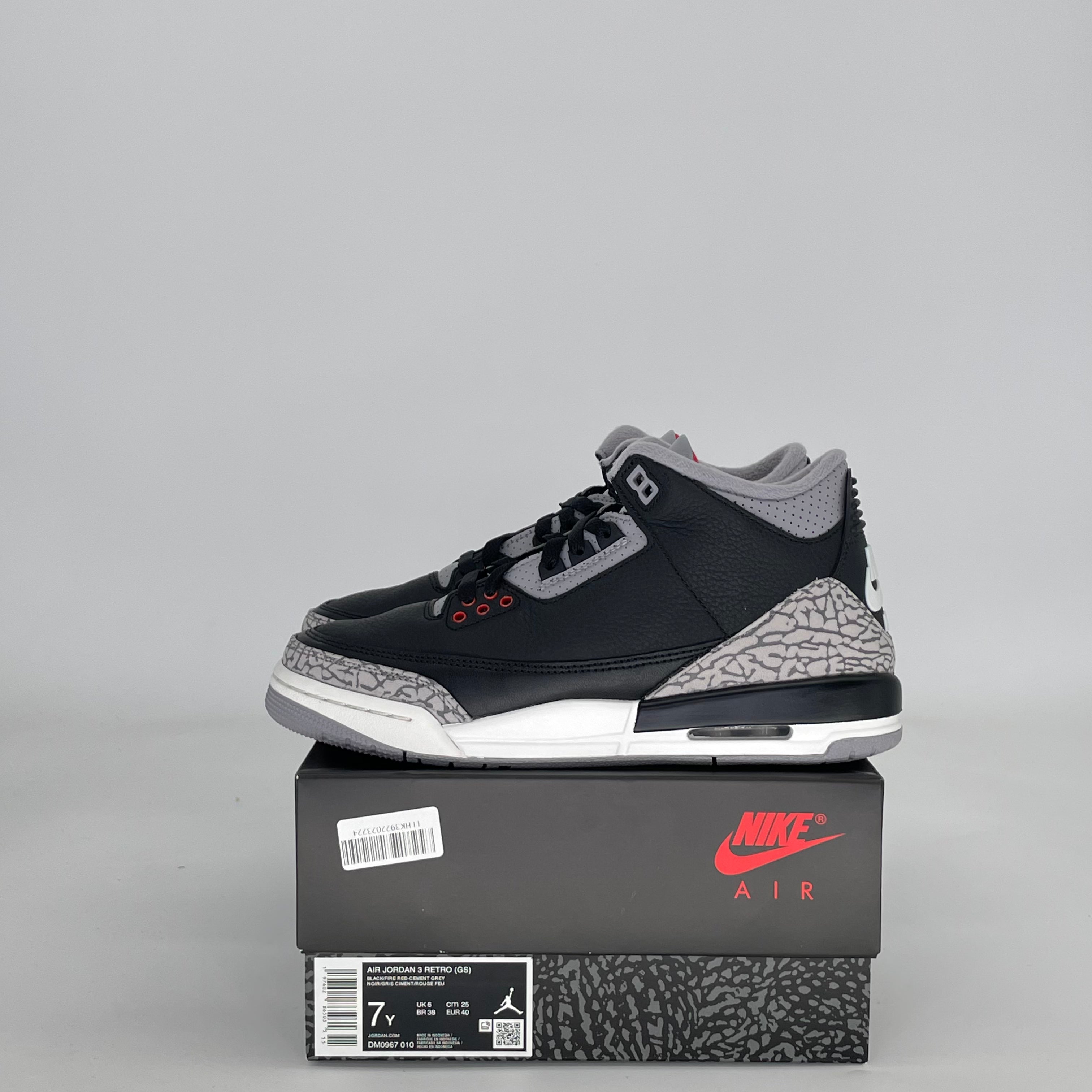 AIR JORDAN 3 BLACK CEMENT (2024) DM0967-010 SIZE 7/8.5W GS
