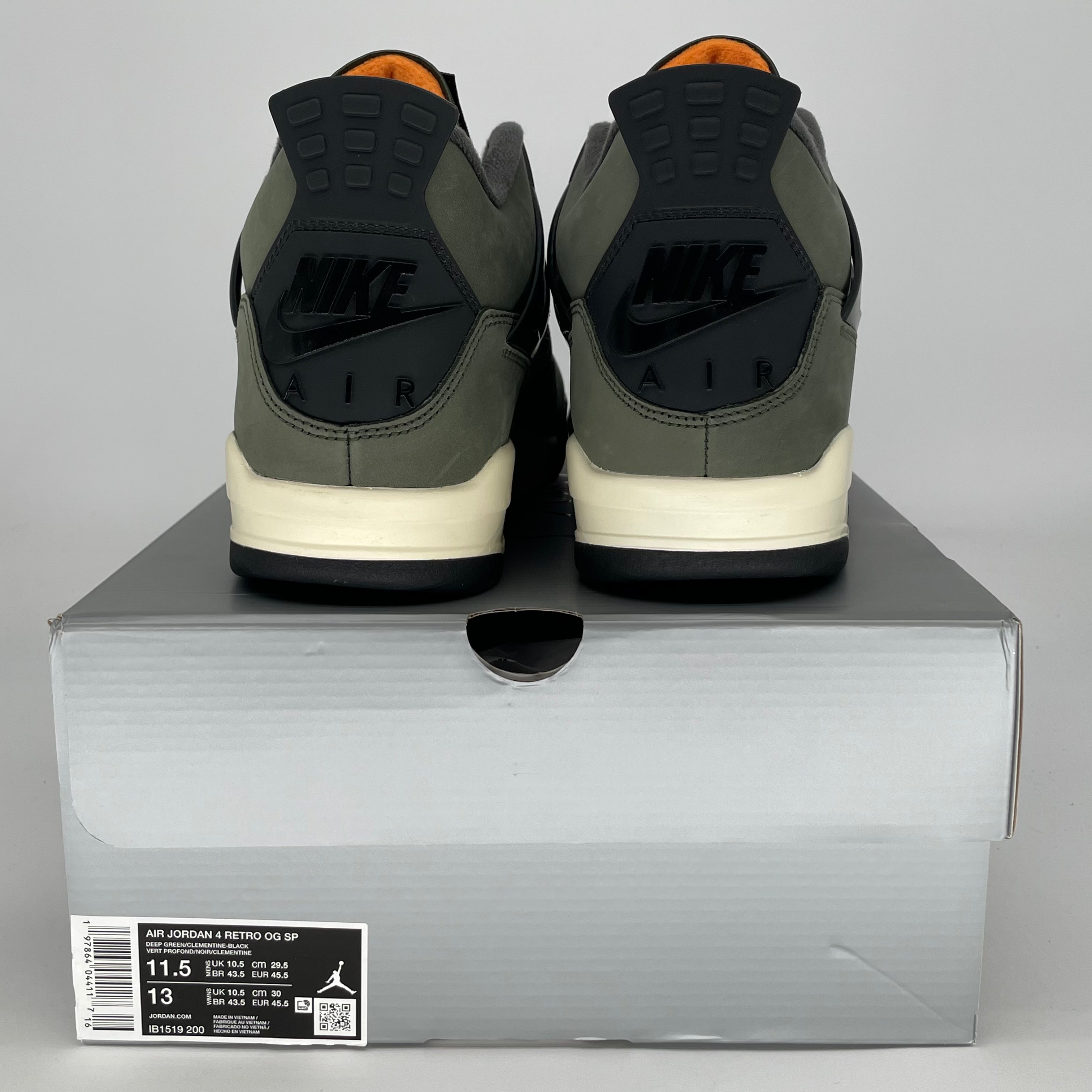 AIR JORDAN 4 UNDEFEATED 2025 IB1519-200 SIZE 11.5/13W