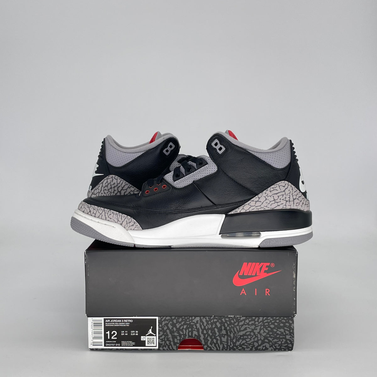 JORDAN 3 RETRO OG BLACK CEMENT (2024)