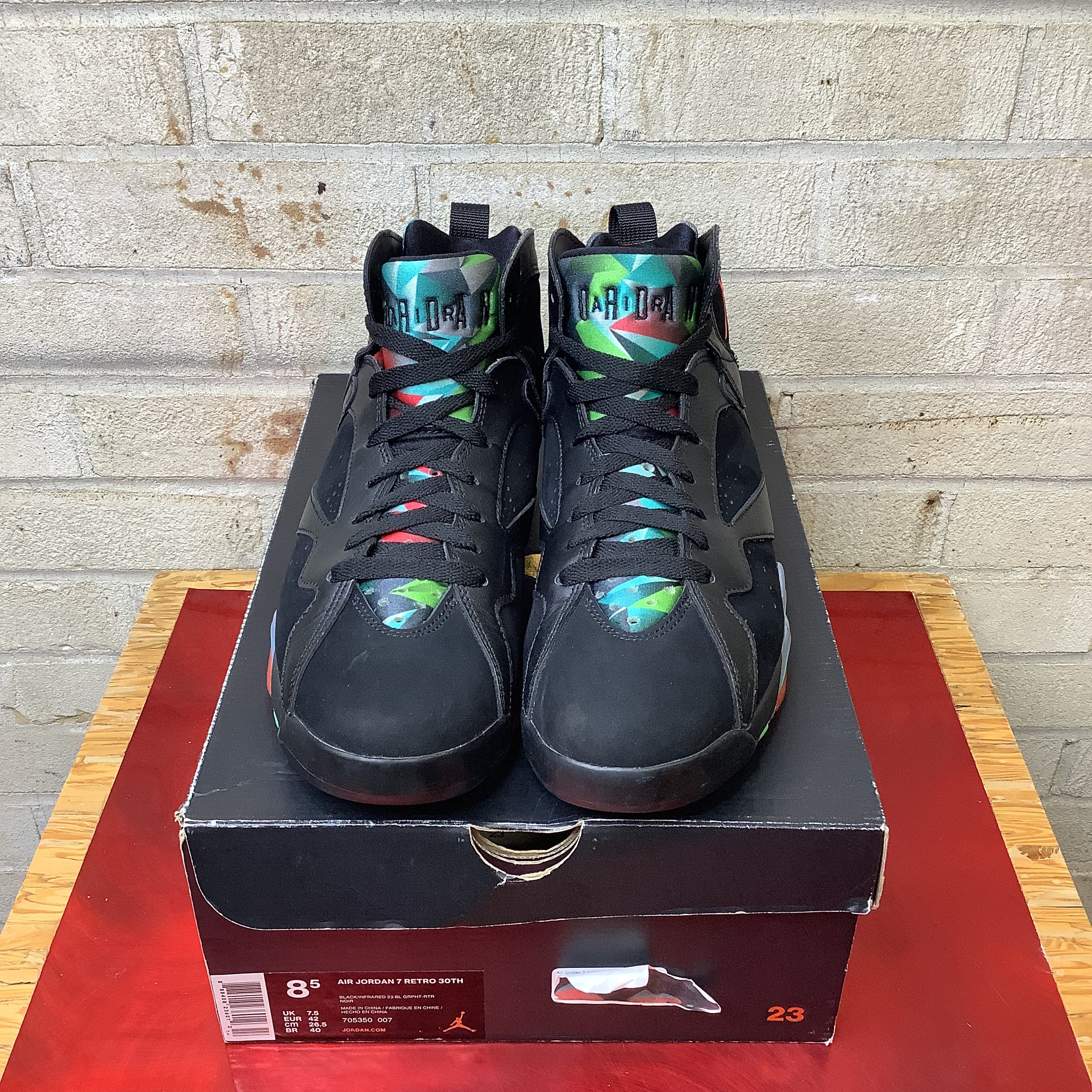 AIR JORDAN 7 BARCELONA NIGHTS SIZE 8.5/10W 705350-007