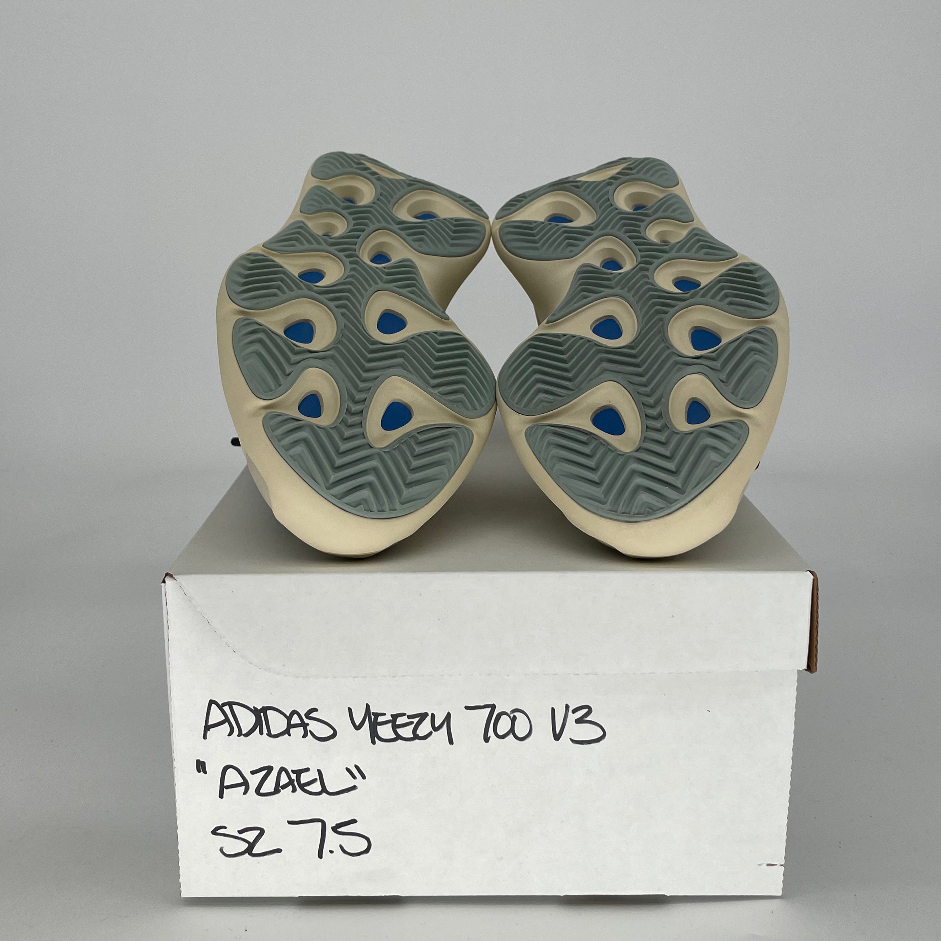 ADIDAS YEEZY 700 V3 AZAEL FW4980 SIZE 7.5/9W