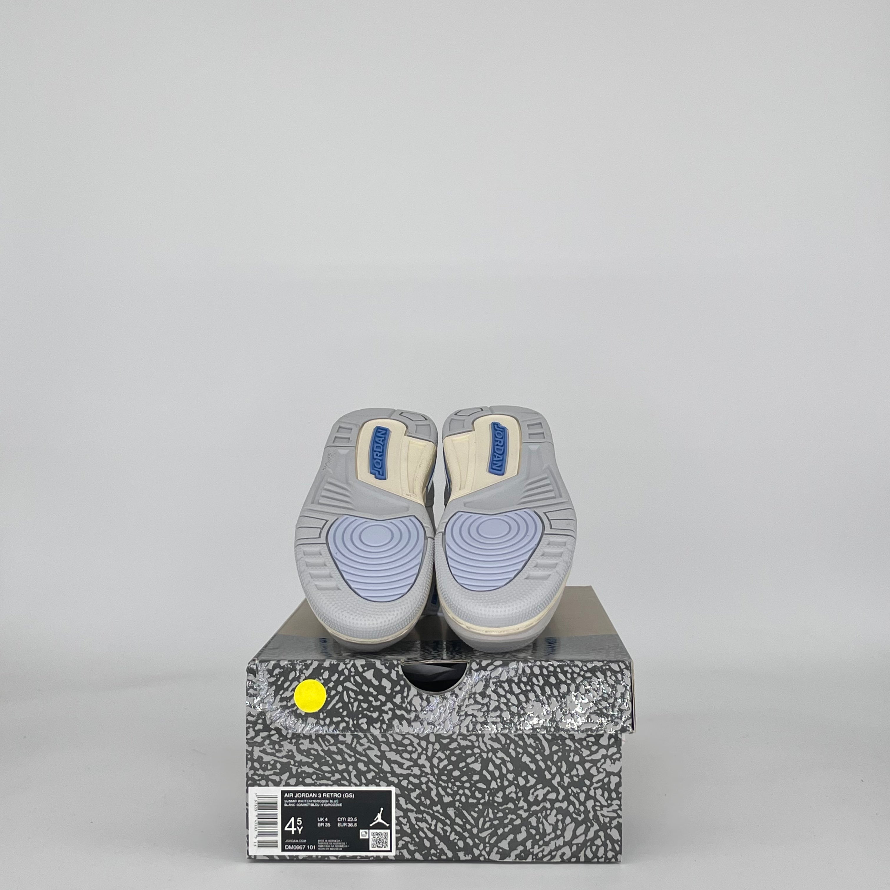 AIR JORDAN 3 LUCKY SHORTS DM0967-101 SIZE 4.5/6W GS