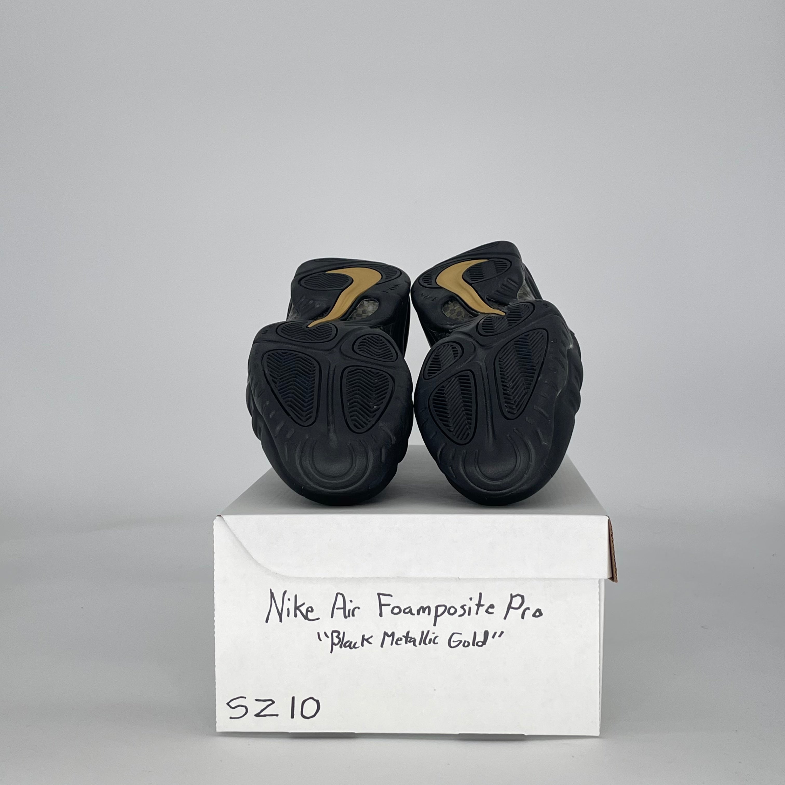 NIKE AIR FOAMPOSITE PRO BLACK METALLIC GOLD 624041-009 SIZE 10/11.5W