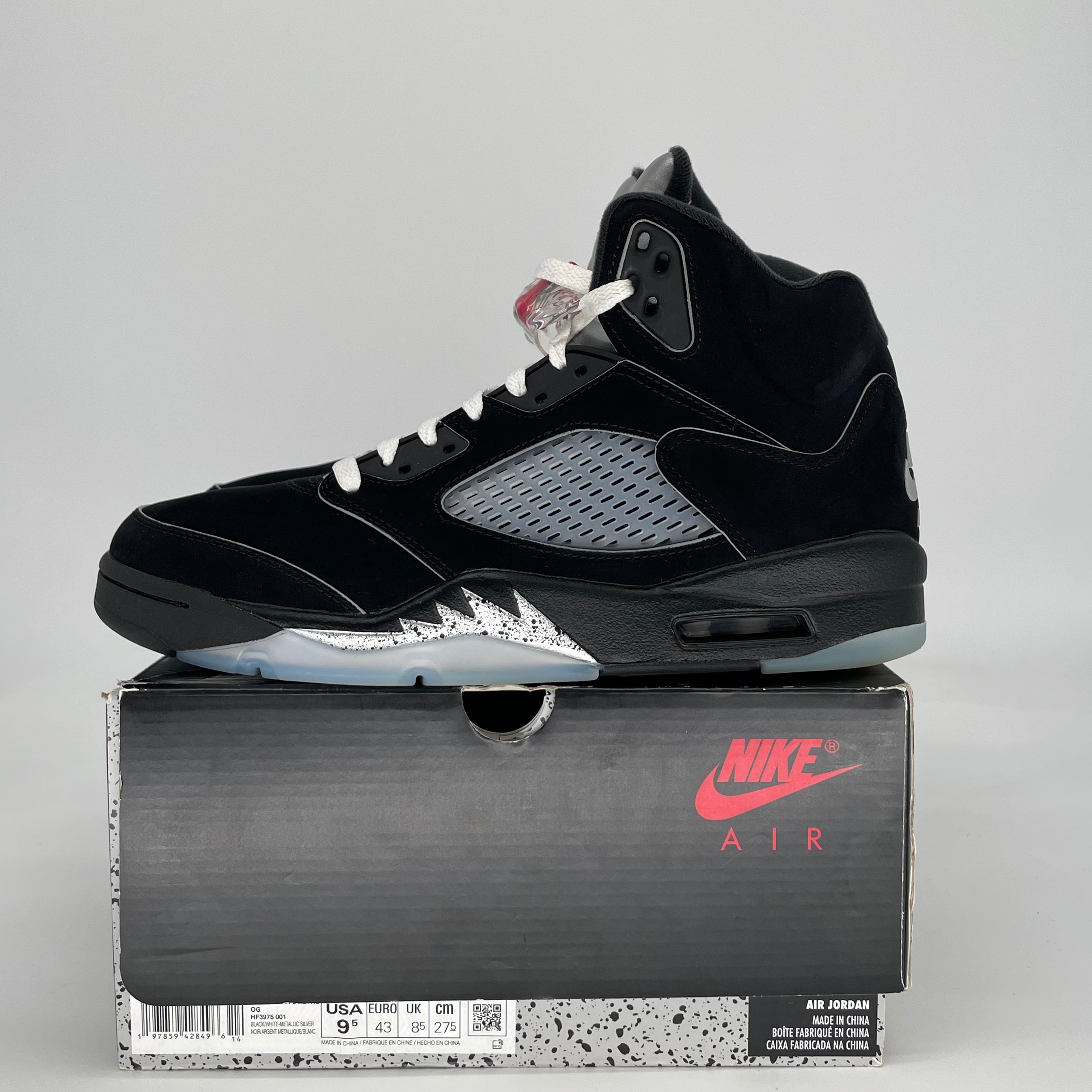 AIR JORDAN 5 BLACK METALLIC REIMAGINED HF3975-001 SIZE 9.5/11W