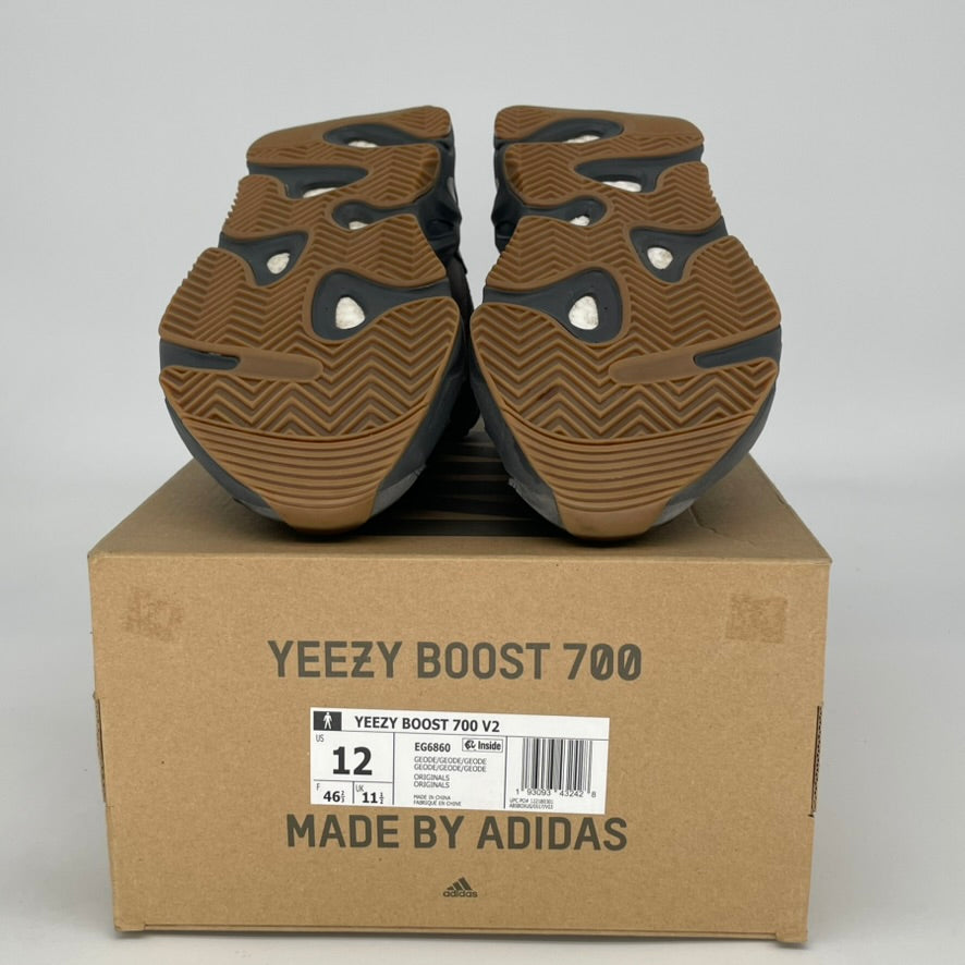 ADIDAS YEEZY 700 V2 GEODE EG6860 SIZE 12/13.5W