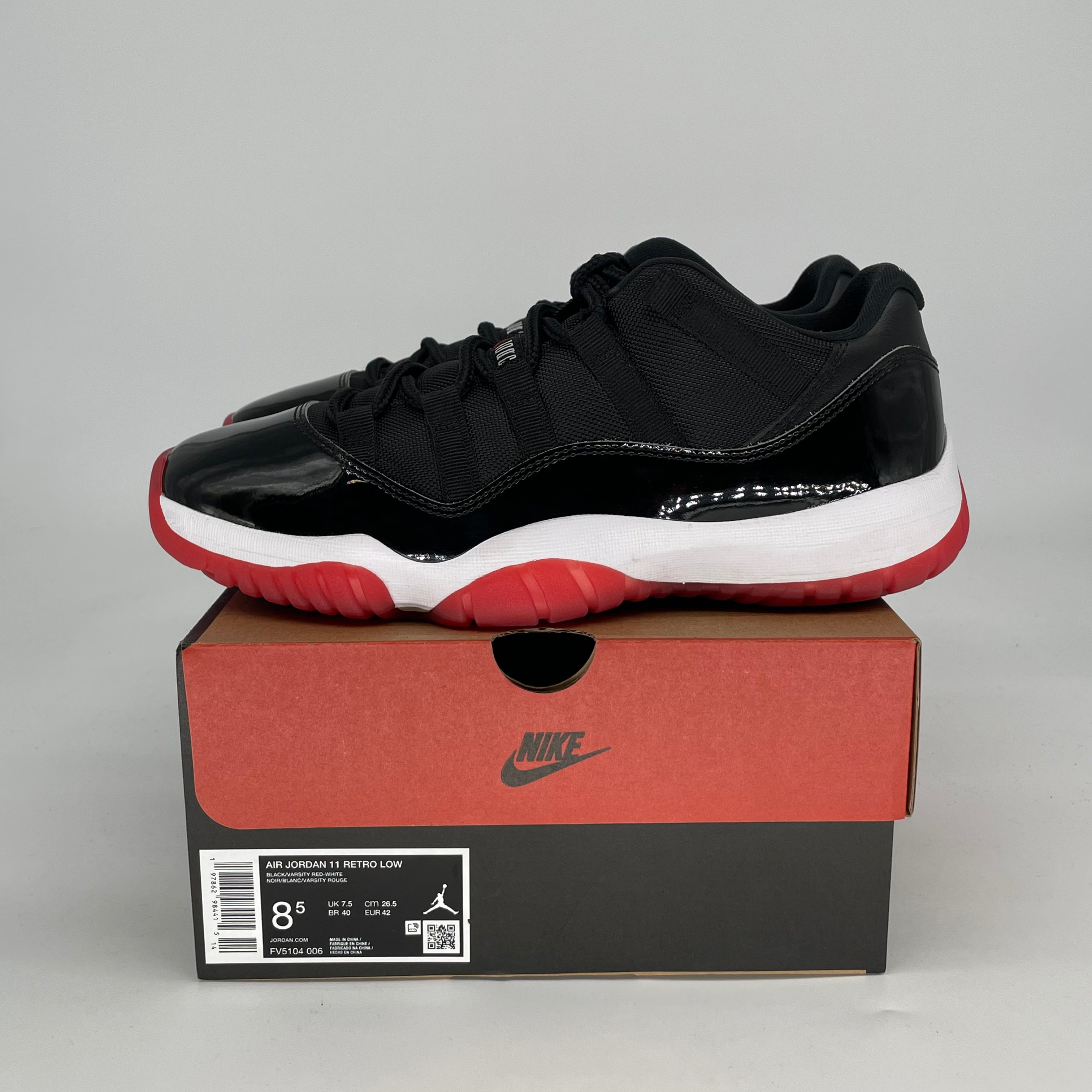 AIR JORDAN 11 LOW BRED FV5104-006 SIZE 8.5/10W
