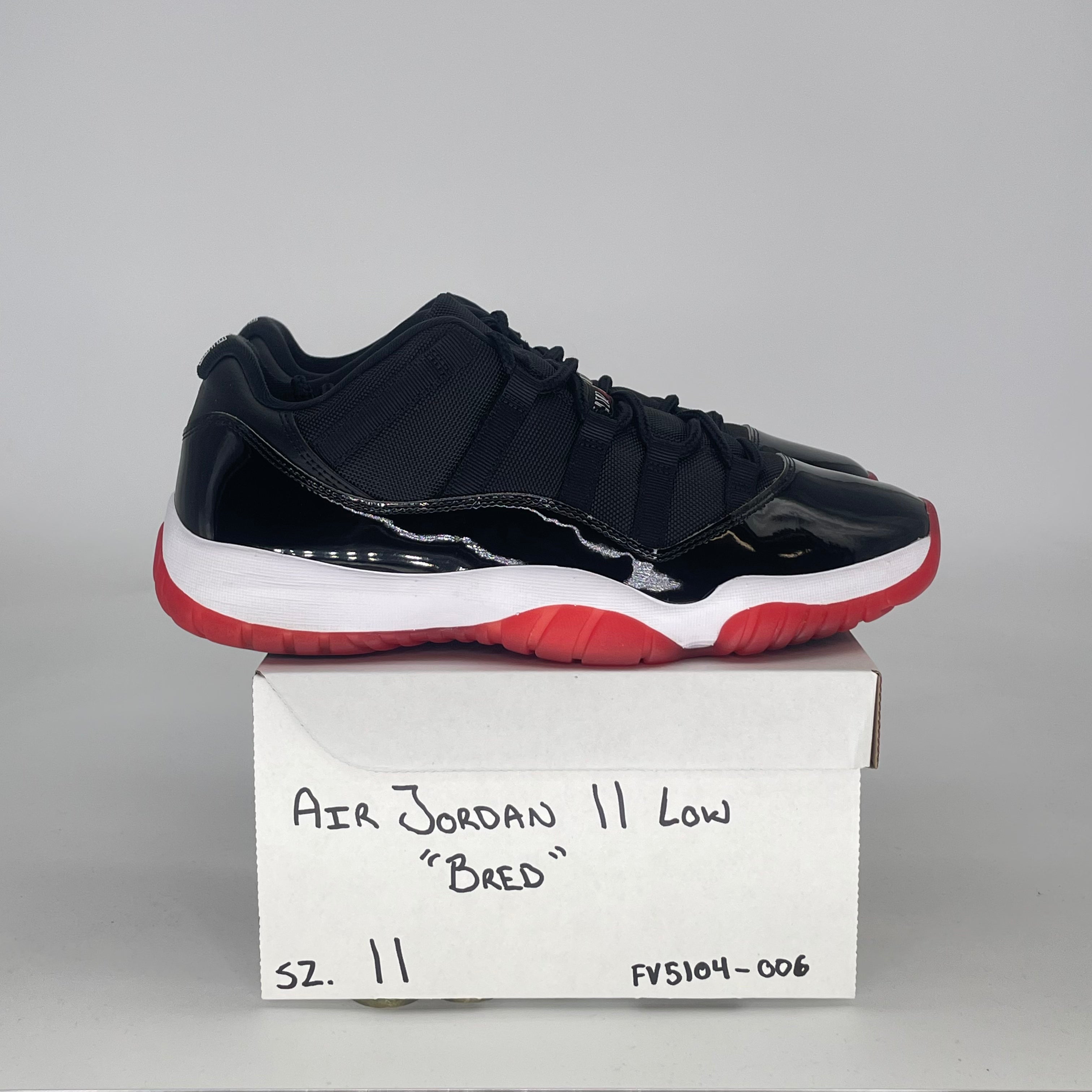 AIR JORDAN 11 LOW BRED FV5104-006 SIZE 11/12.5W