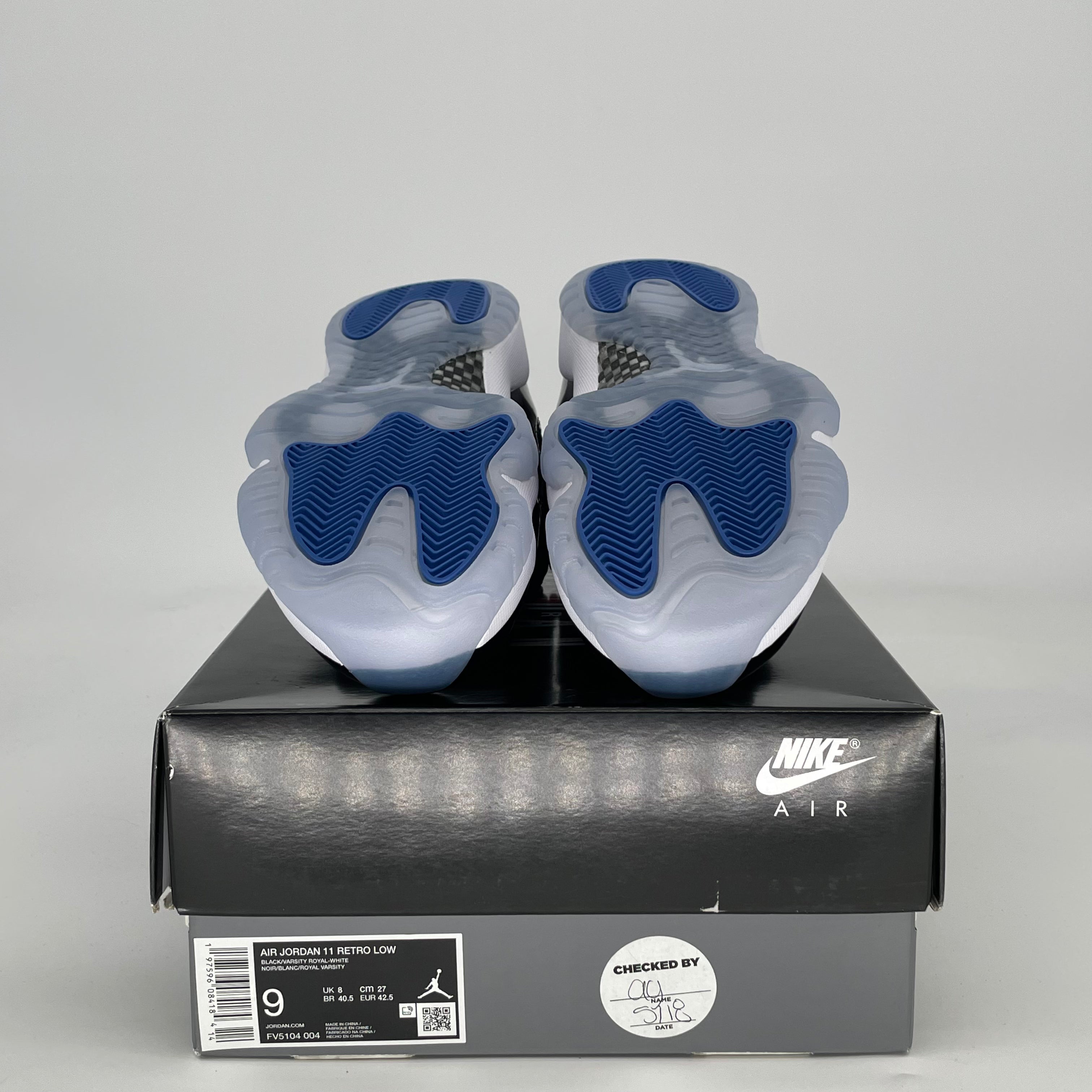 AIR JORDAN 11 LOW SPACE JAM FV5104-004 SIZE 9/10.5W