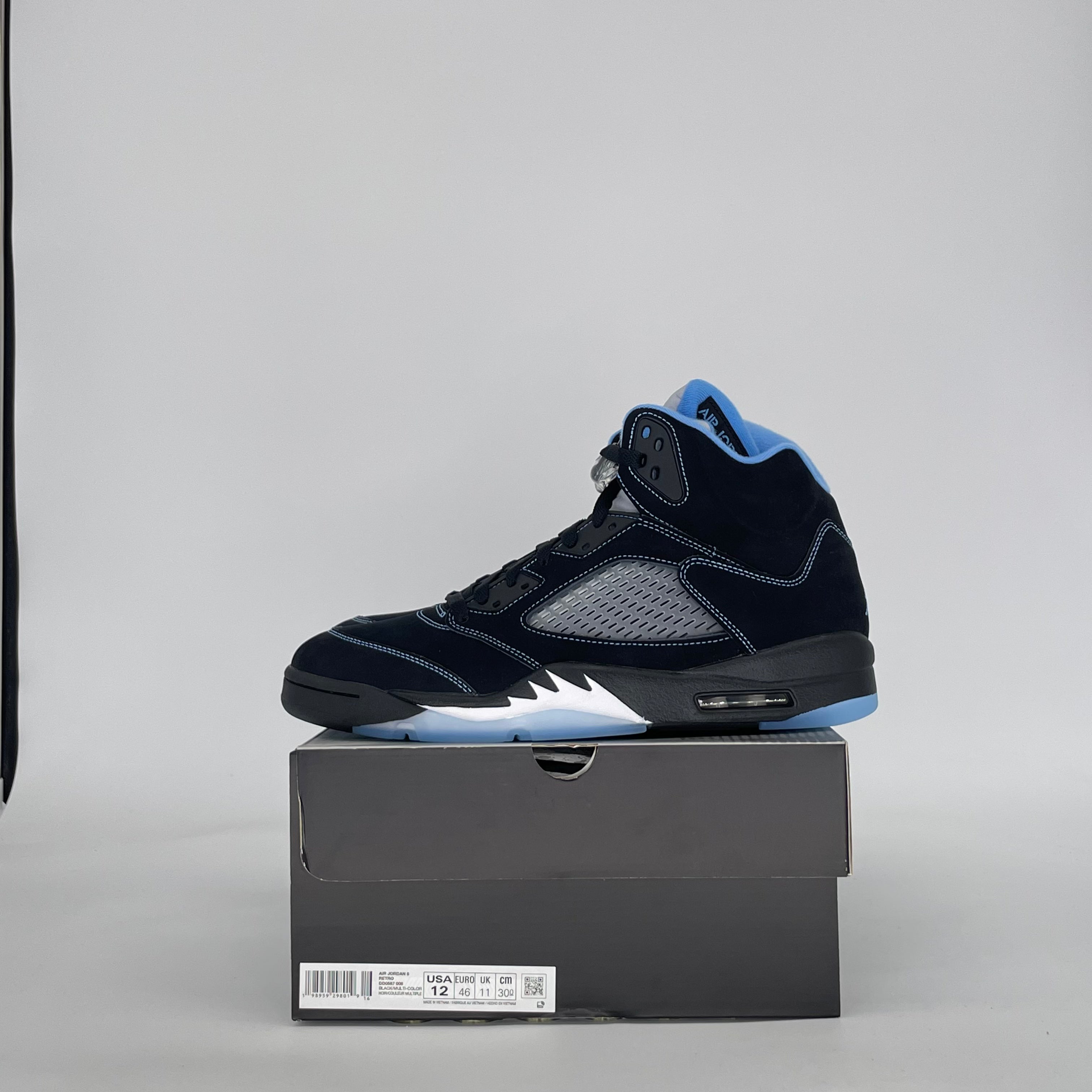 AIR JORDAN 5 BLACK UNIVERSITY BLUE DD0587-008 SIZE 12/13.5W