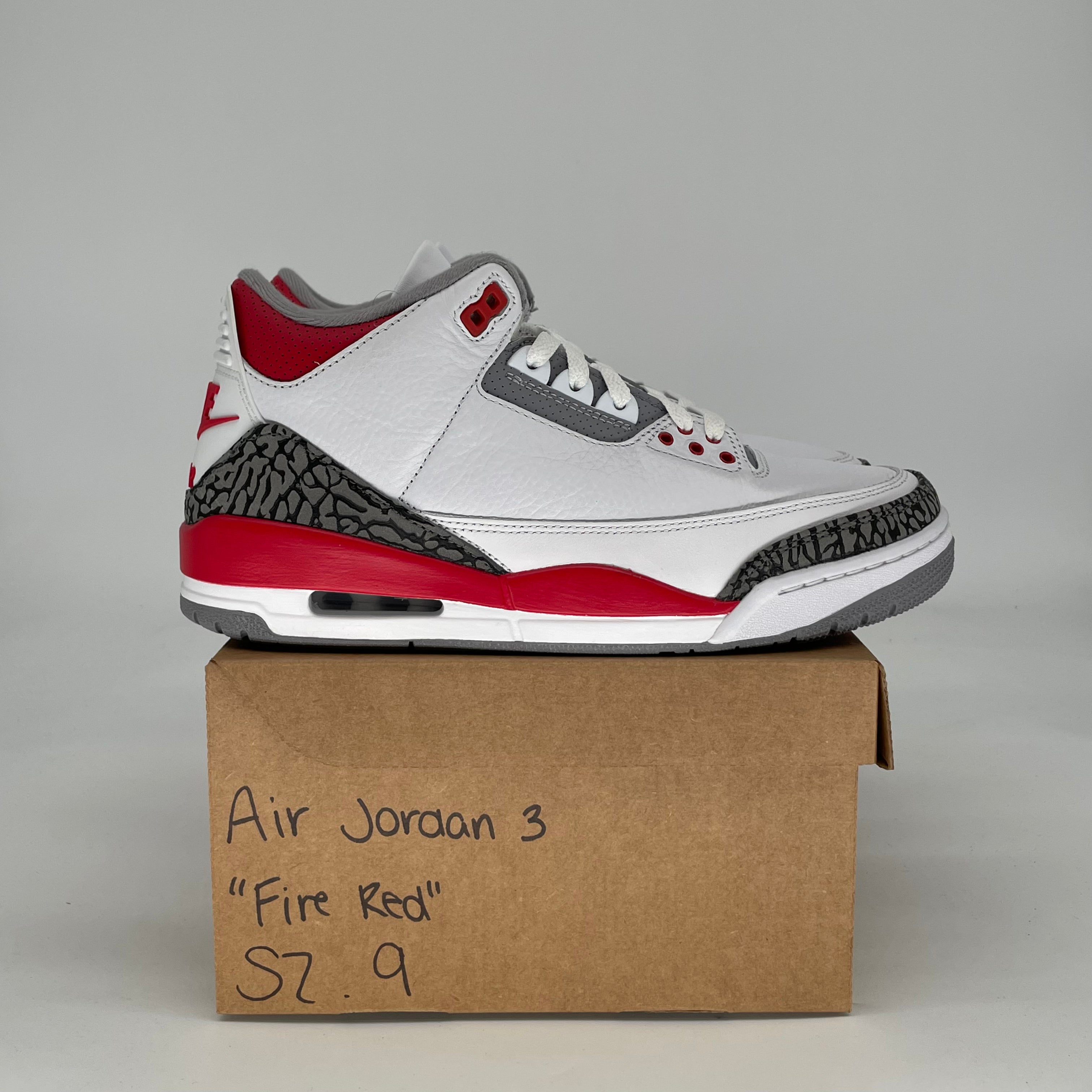 AIR JORDAN 3 FIRE RED DN3707-160 SIZE 9/10.5W
