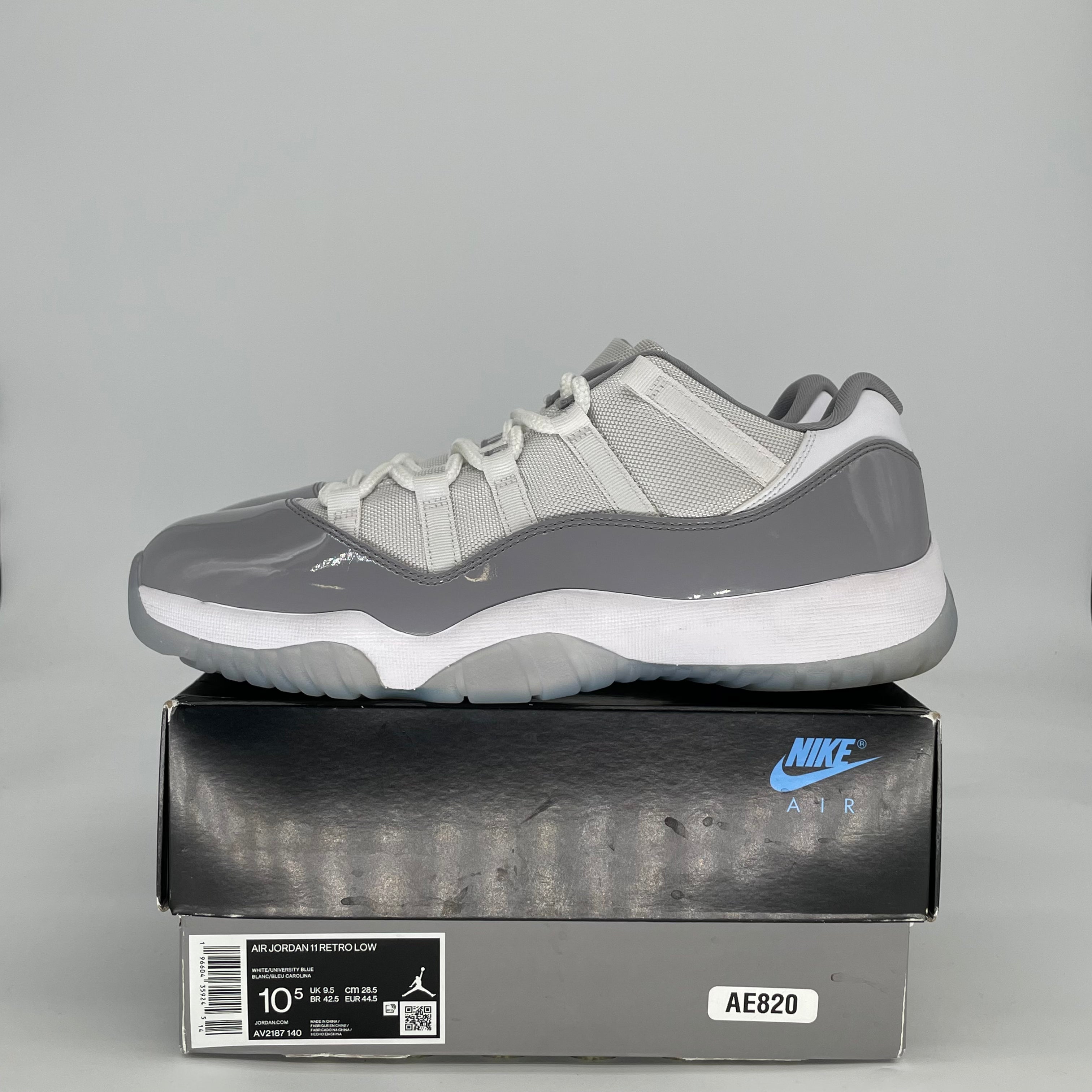 AIR JORDAN 11 LOW CEMENT GREY AV2187-140 SIZE 10.5/12W