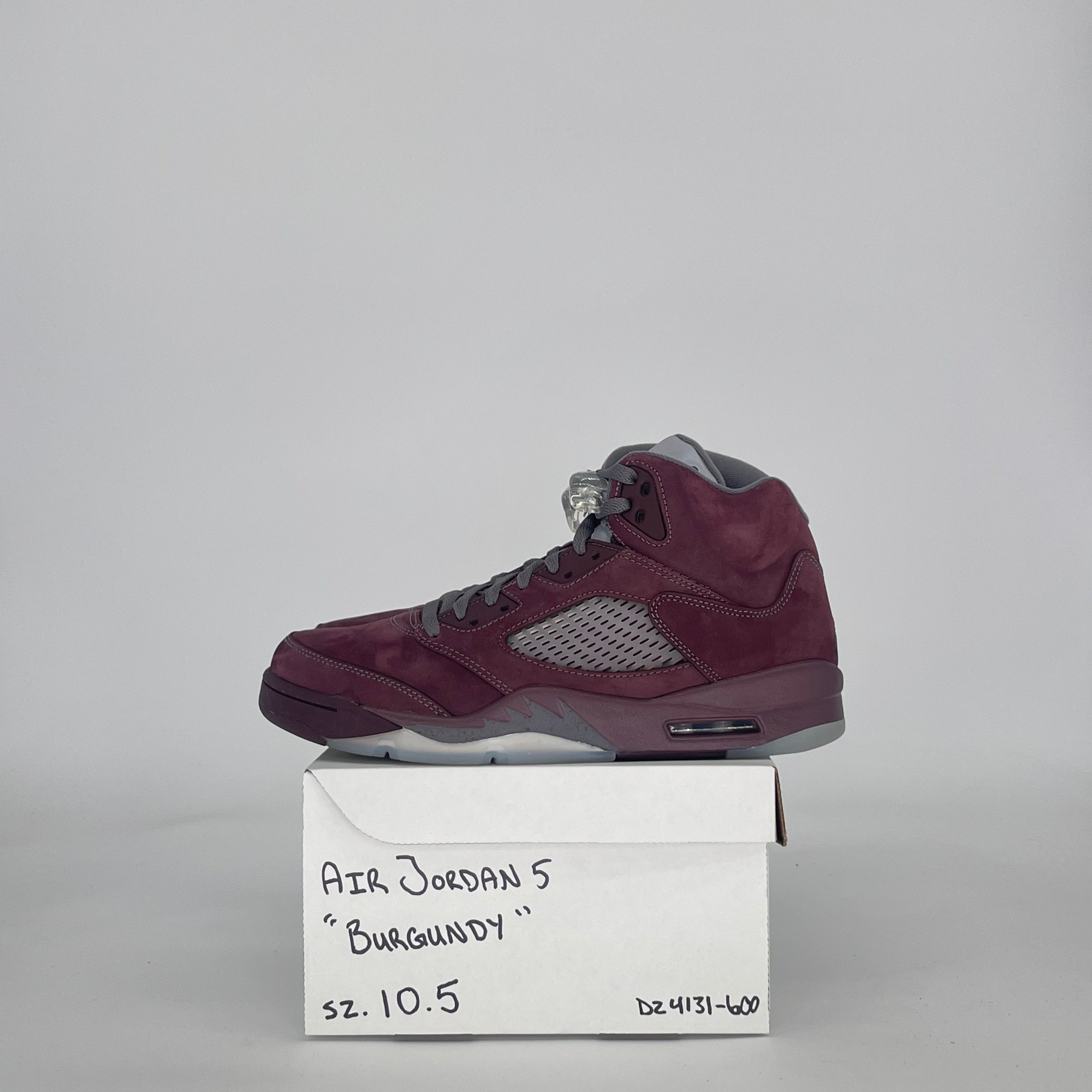 AIR JORDAN 5 BURGUNDY DZ4131-600 SIZE 10.5/12W