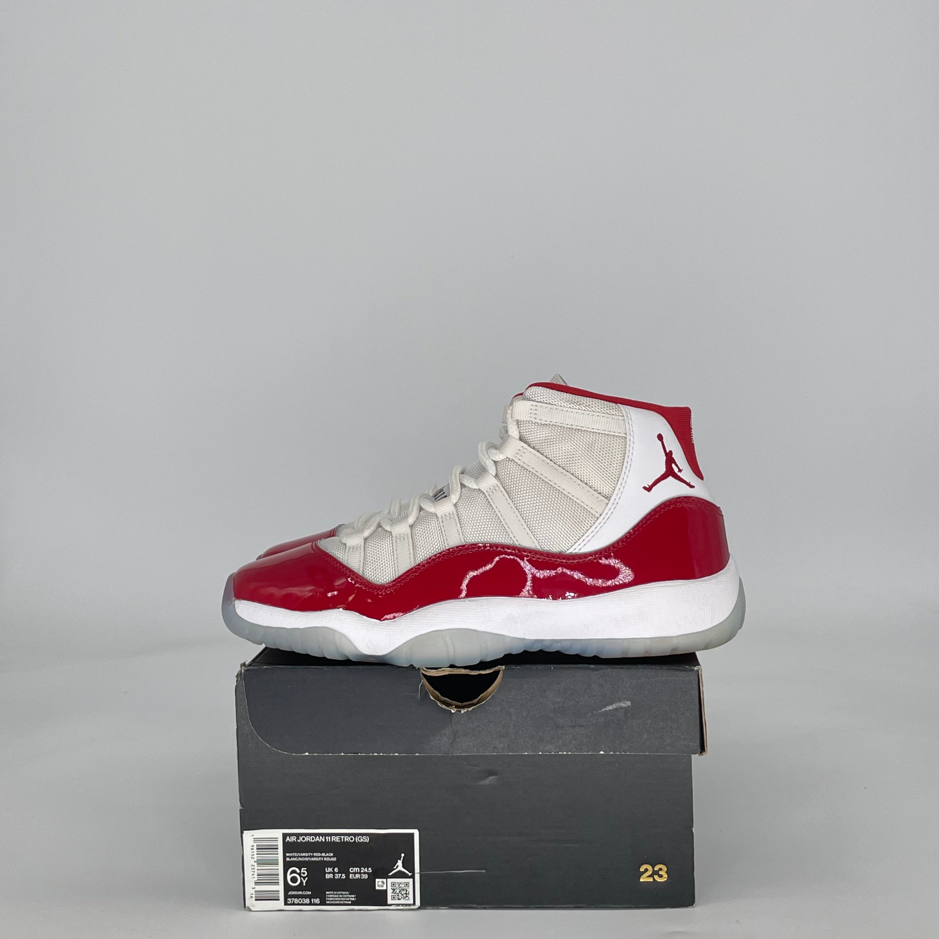 AIR JORDAN 11 CHERRY (2022) 378038-116 SIZE 6.5/8W GS