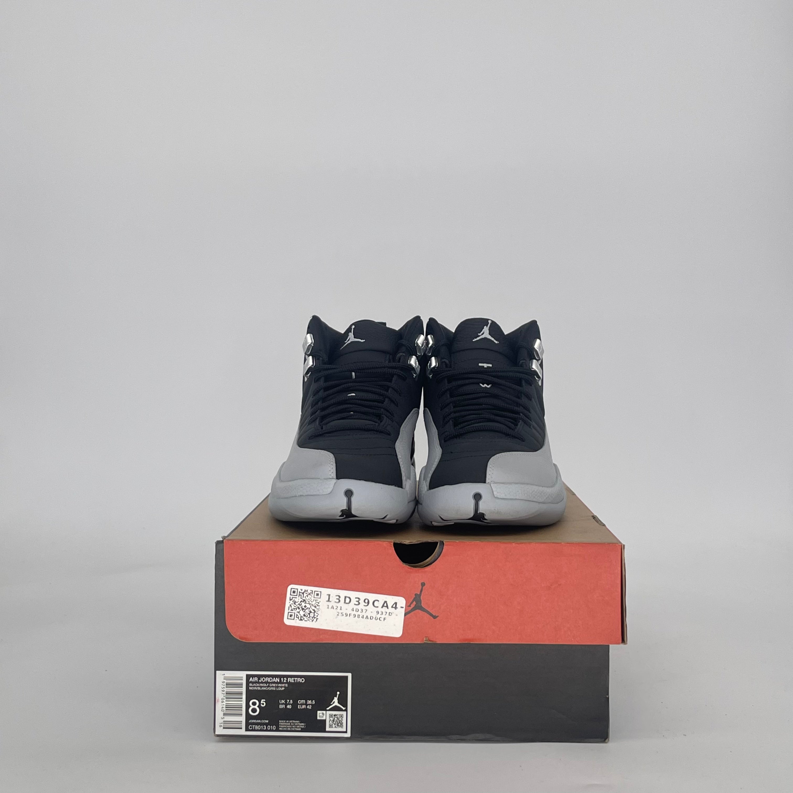 AIR JORDAN 12 BARONS CT8013-010 SIZE 8.5/10W