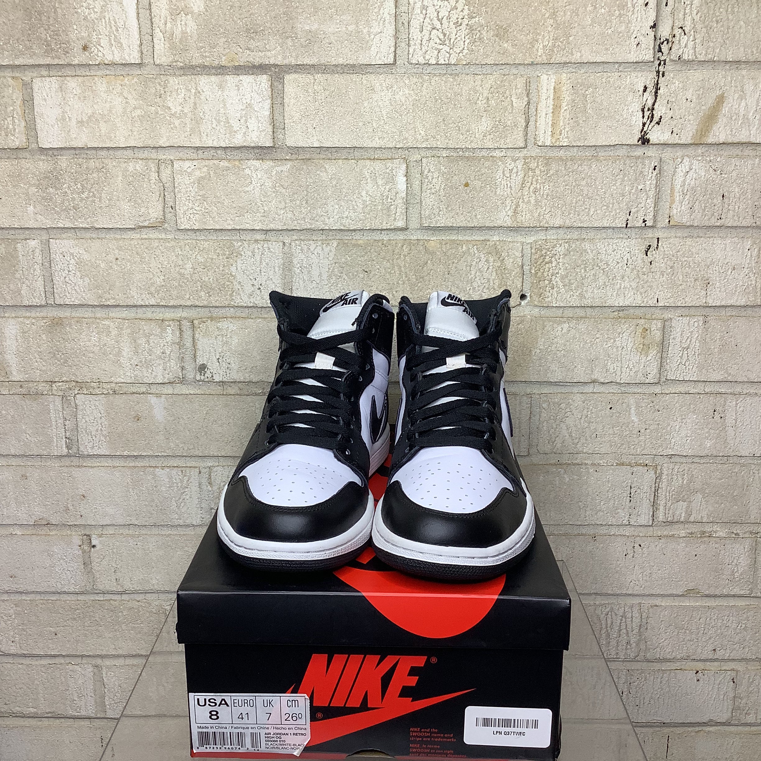 AIR JORDAN 1 BLACK WHITE SIZE 8/9.5W 555088-010