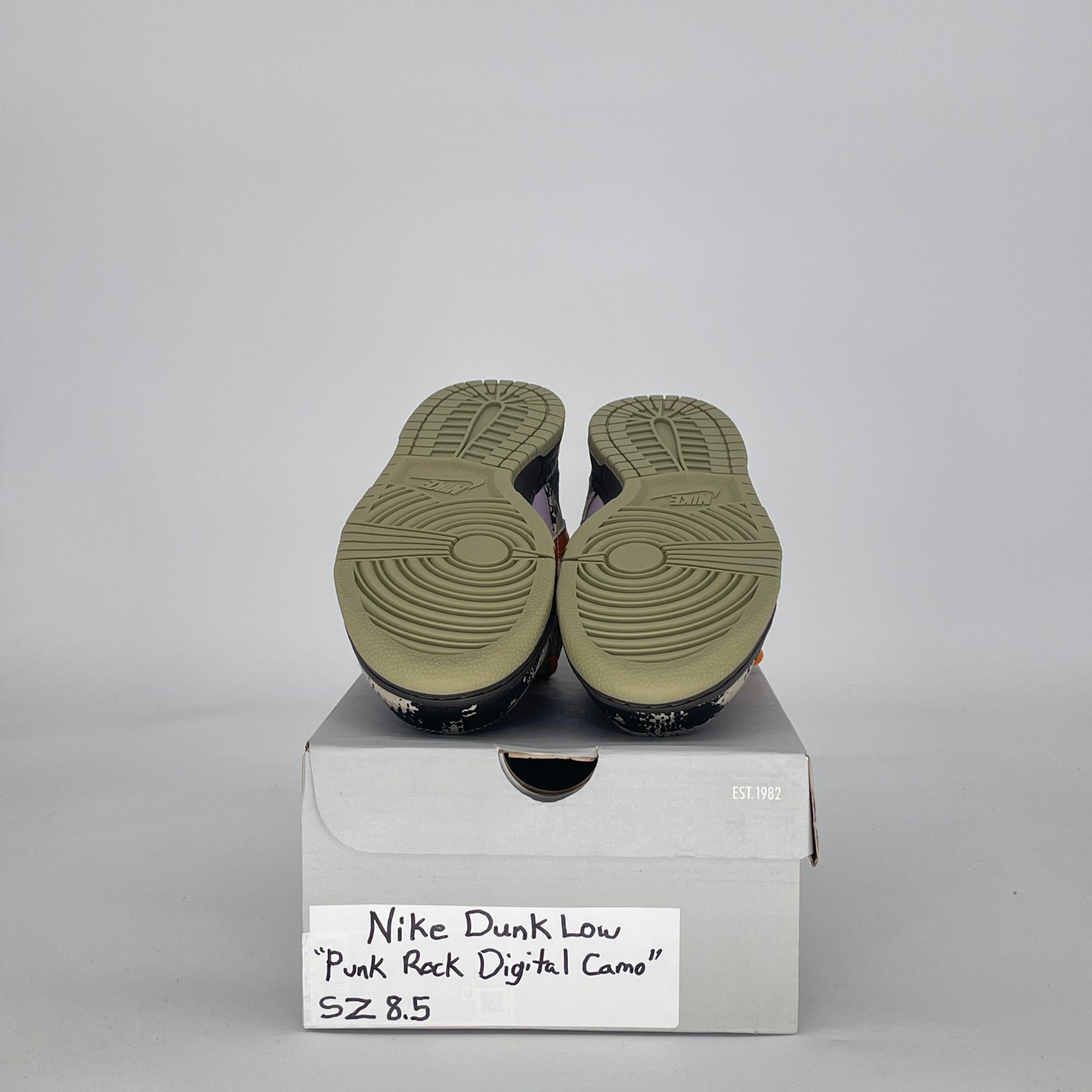 NIKE DUNK LOW PUNK ROCK DIGITAL CAMO IB2260-500 SIZE 8.5/10W