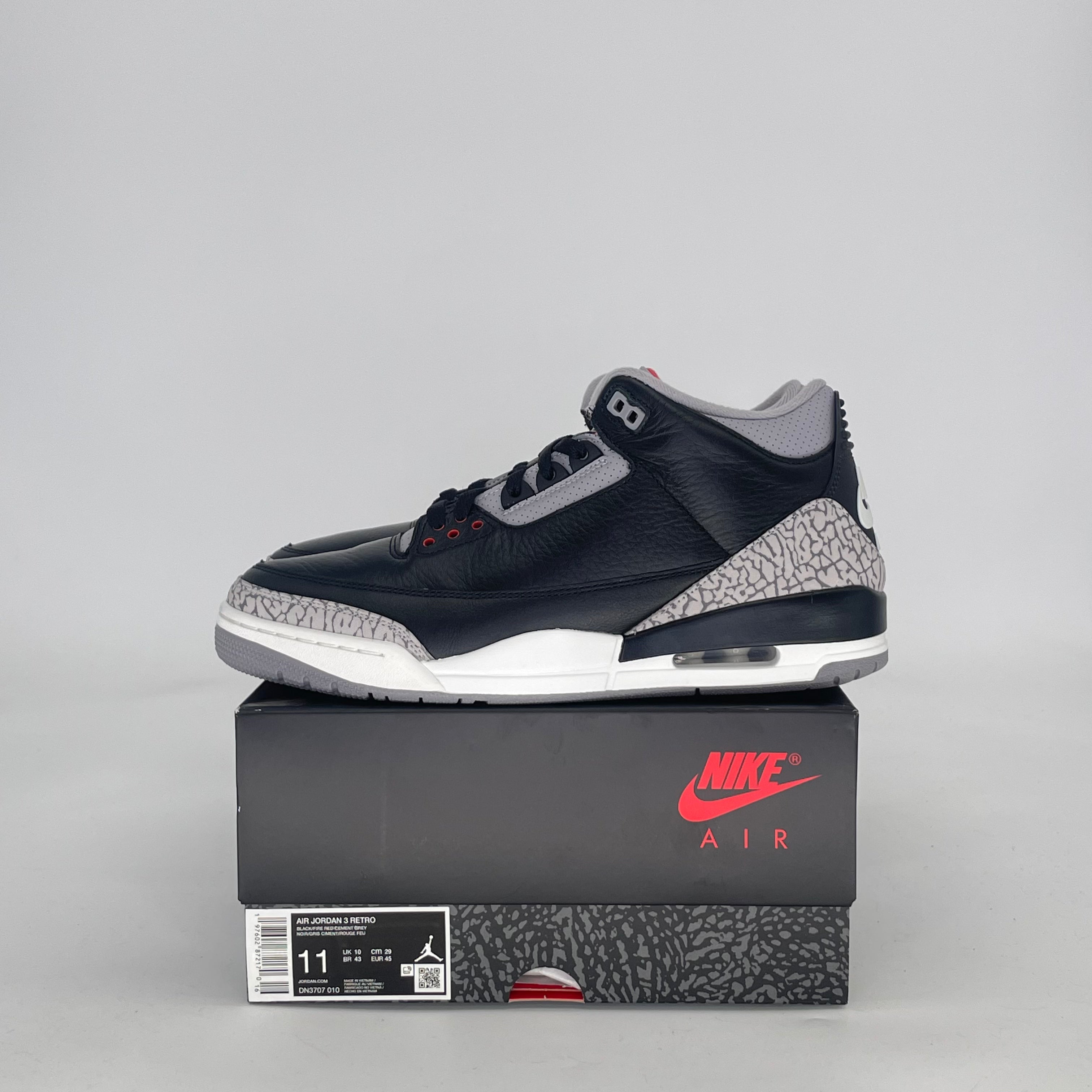 AIR JORDAN 3 BLACK CEMENT DN3707-010 SIZE 11/12.5W