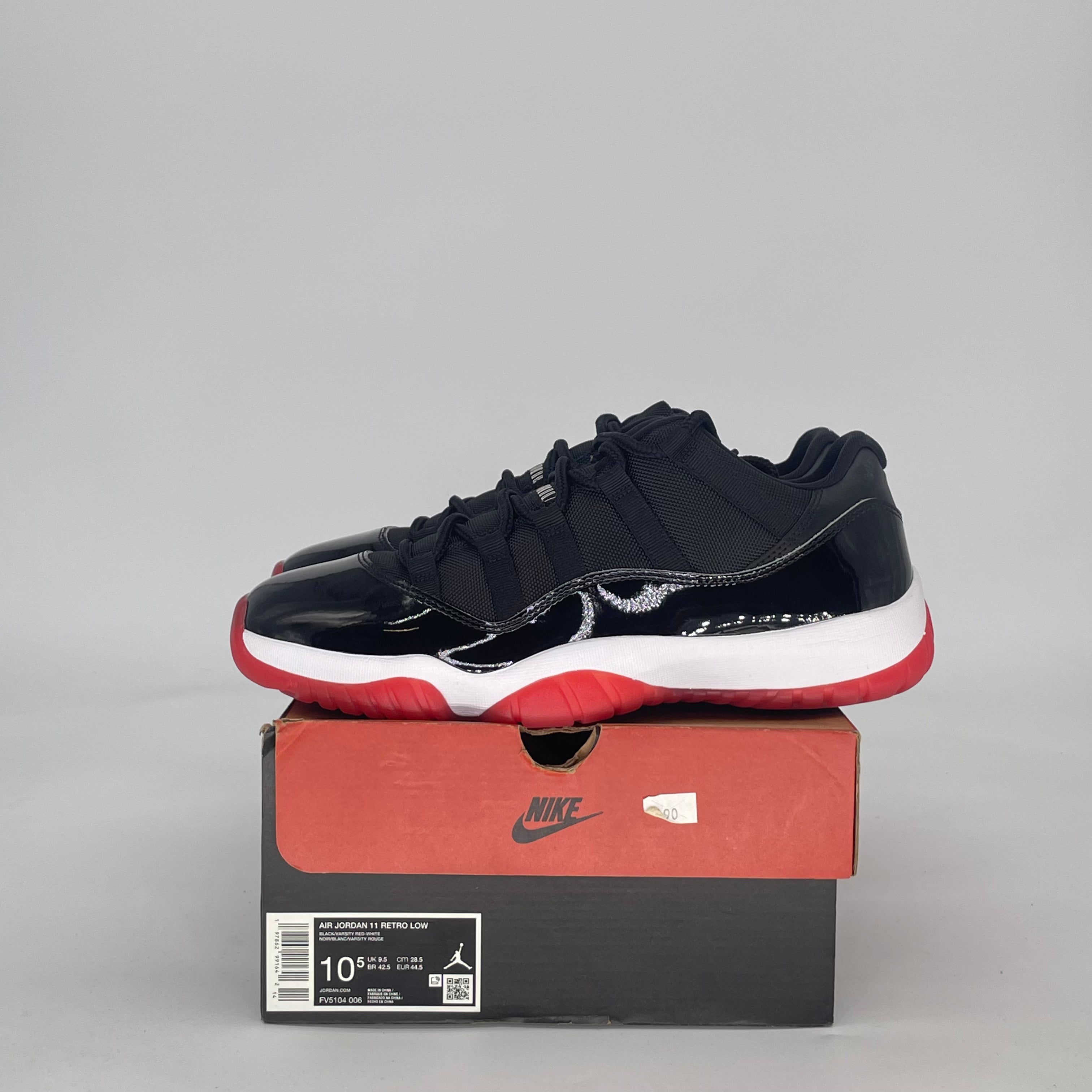 AIR JORDAN 11 LOW BRED FV5104-006 SIZE 10.5/12W