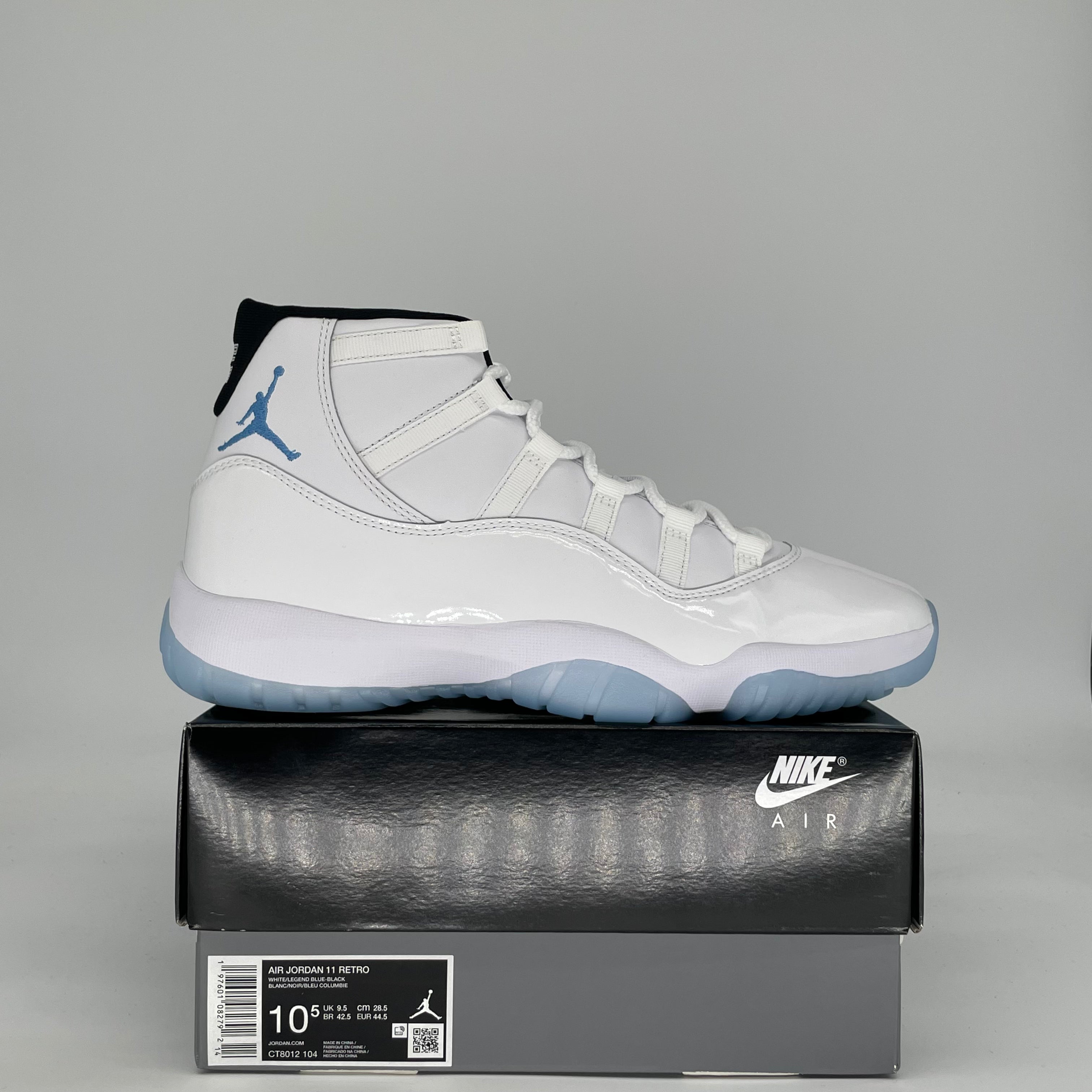 AIR JORDAN 11 LEGEND BLUE CT8012-104 SIZE 10.5/12W