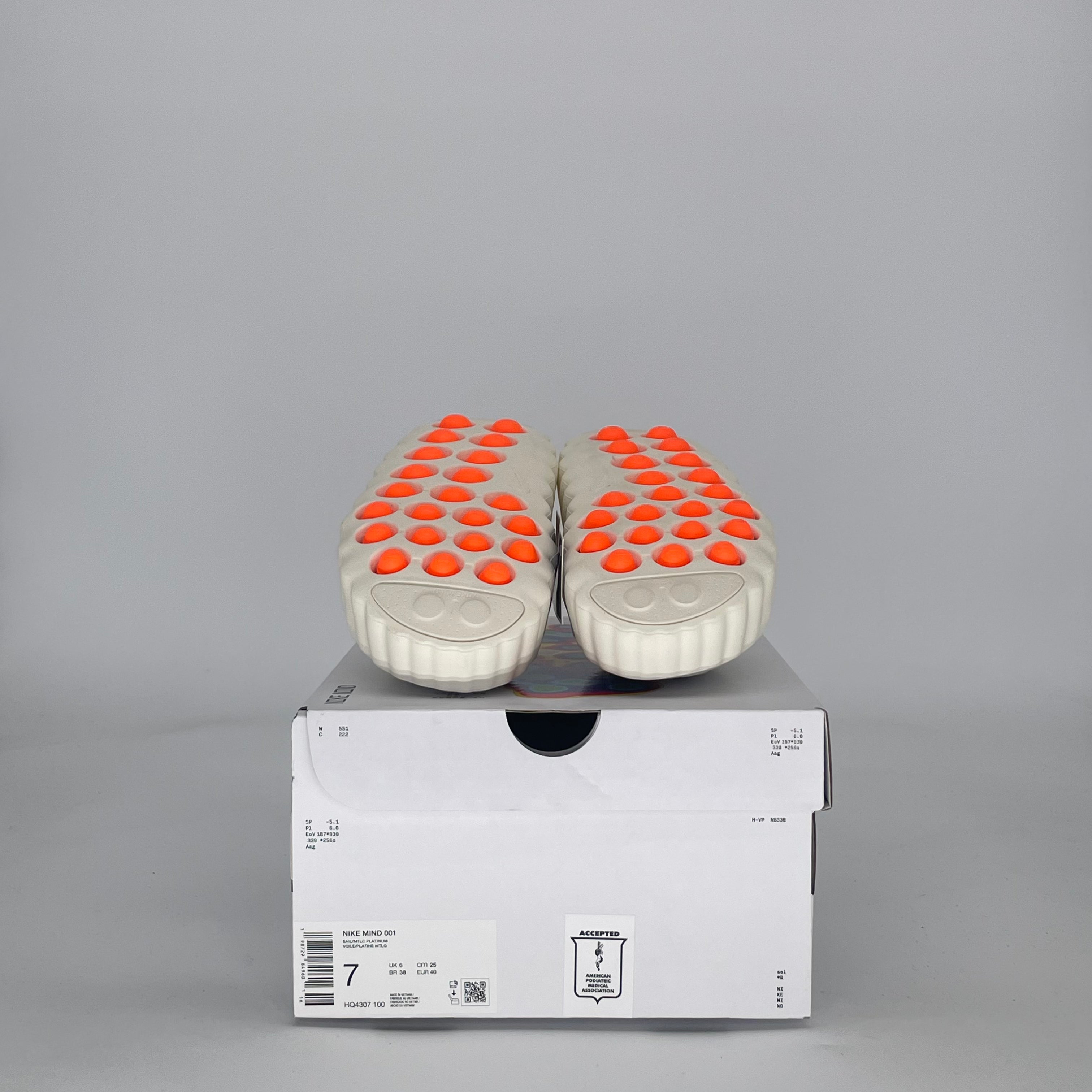 NIKE MIND 001 SLIDE SAIL HQ4307-100 SIZE 7/8.5W GS