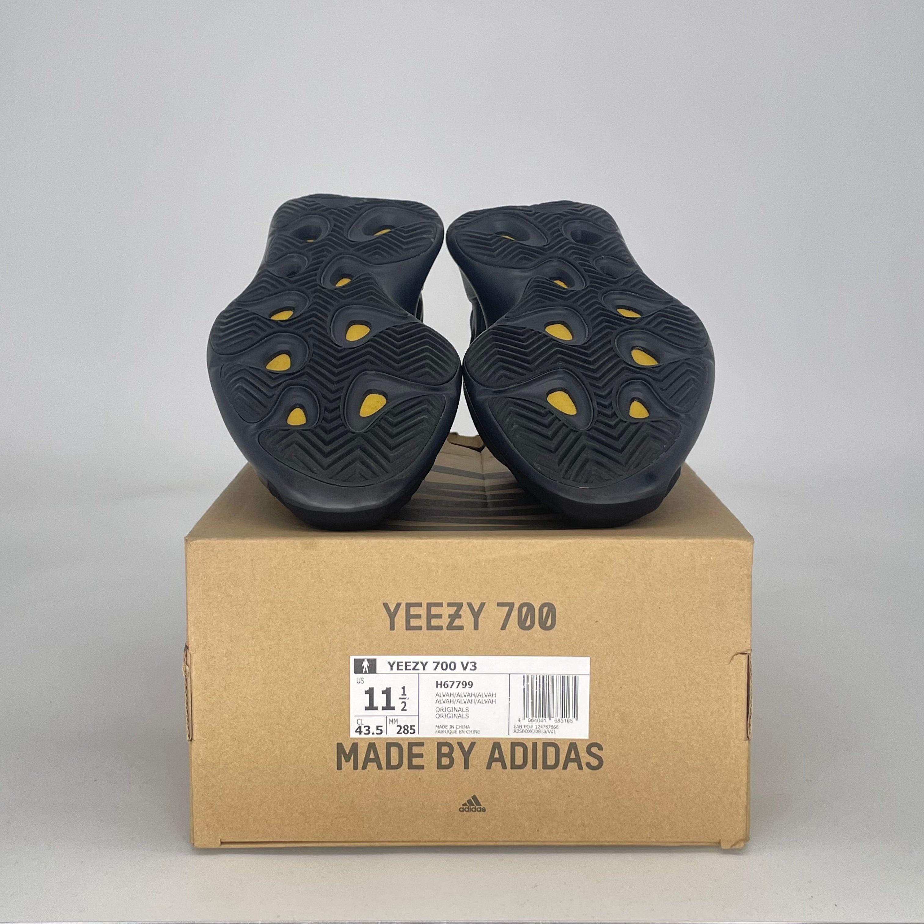 ADIDAS YEEZY 700 V3 ALVAH H67799 SIZE 11.5/13W