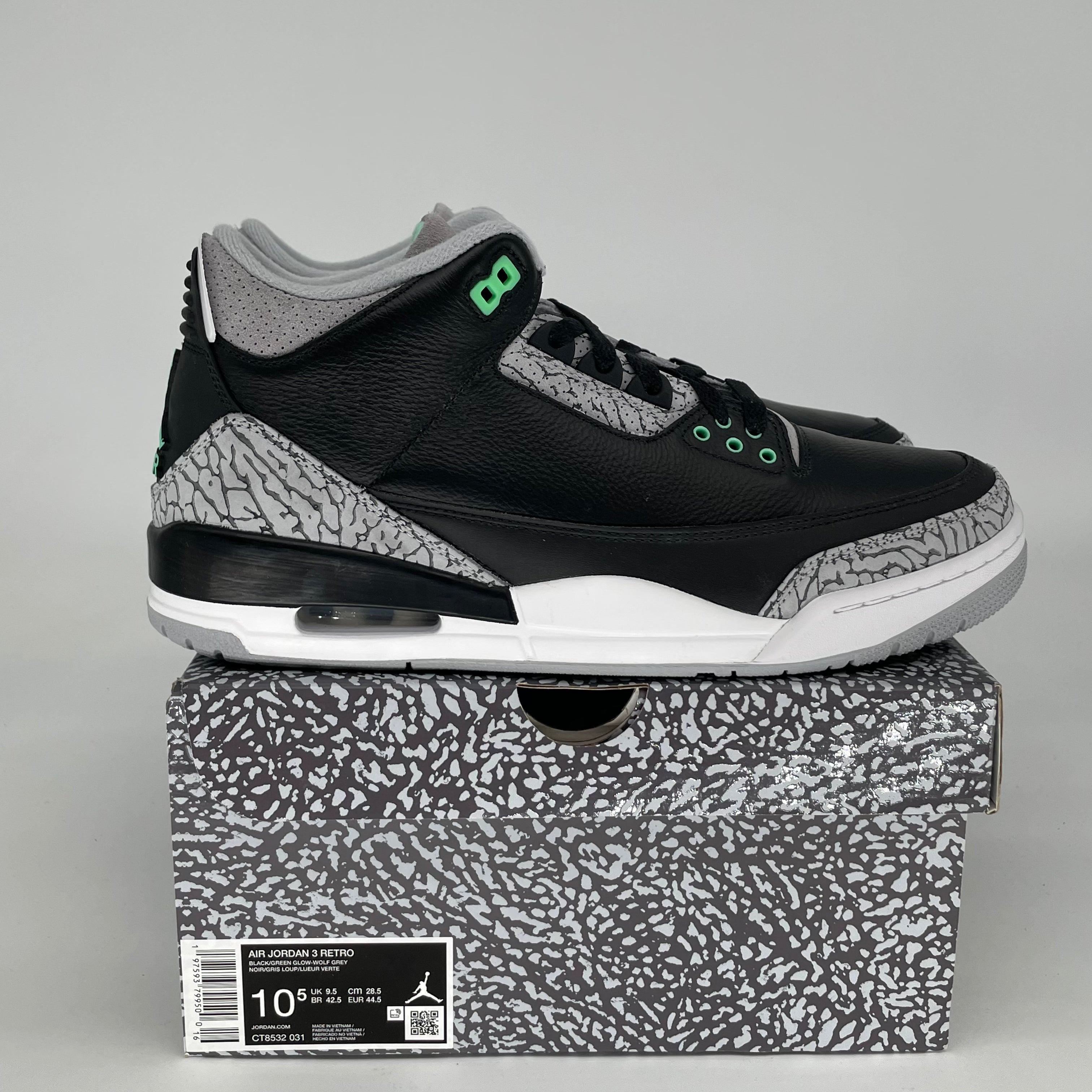 AIR JORDAN 3 GREEN GLOW CT8532-031 SIZE 10.5/12W