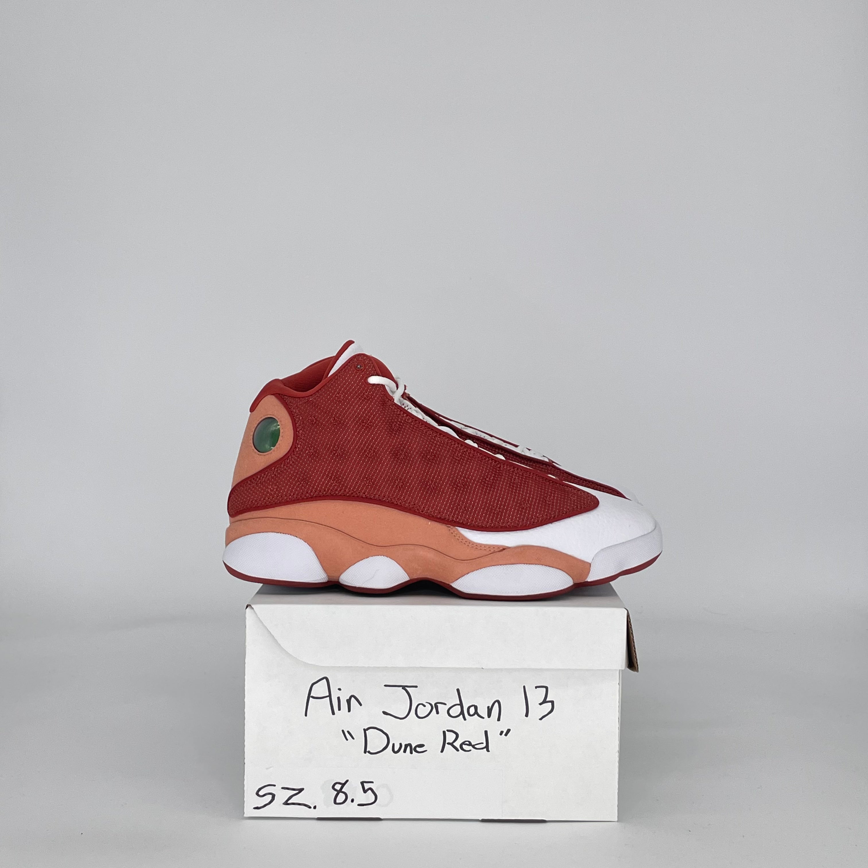 AIR JORDAN 13 DUNE RED DJ5982-601 SIZE 8.5/10W