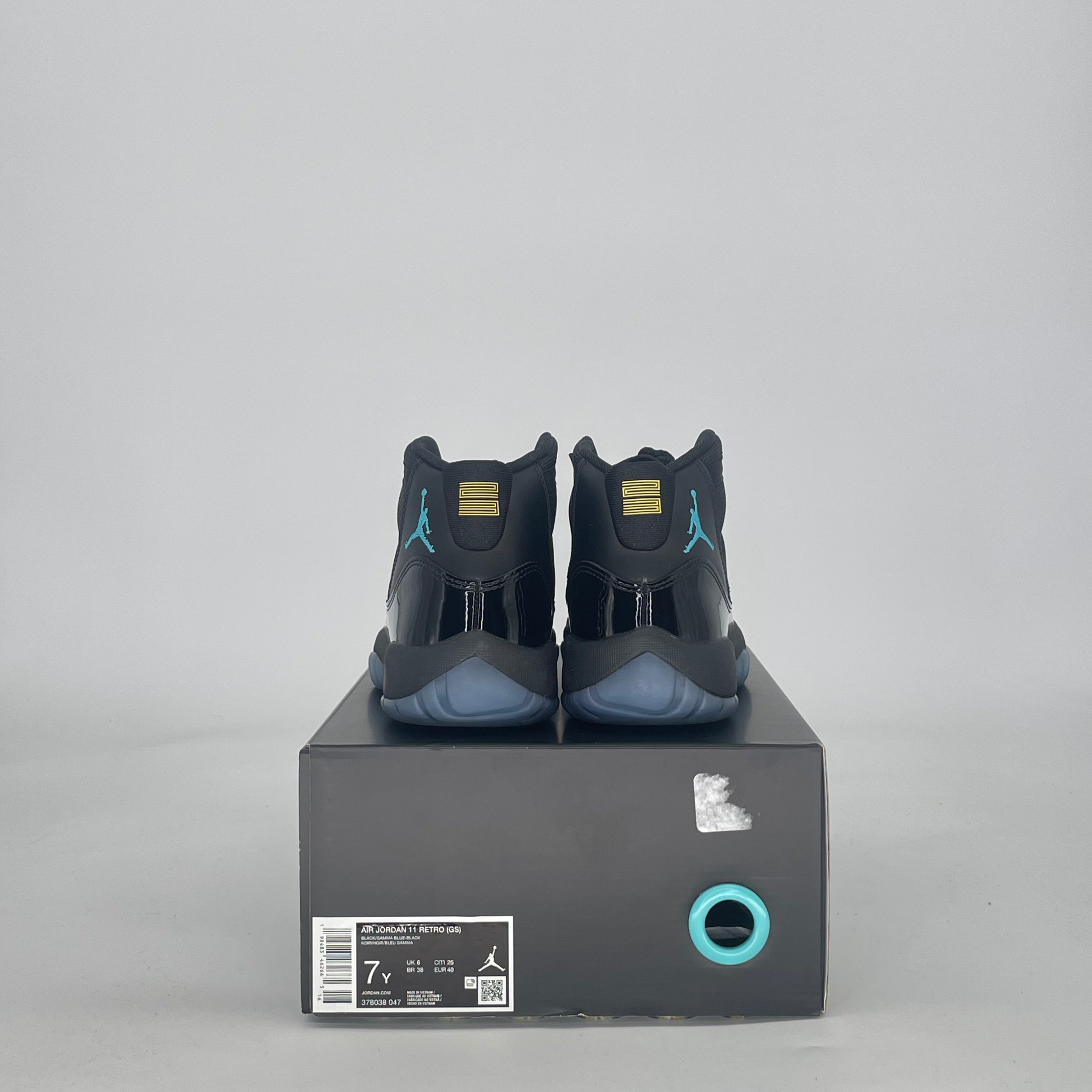 AIR JORDAN 11 GAMMA BLUE 378038-047 SIZE 7/8.5W GS