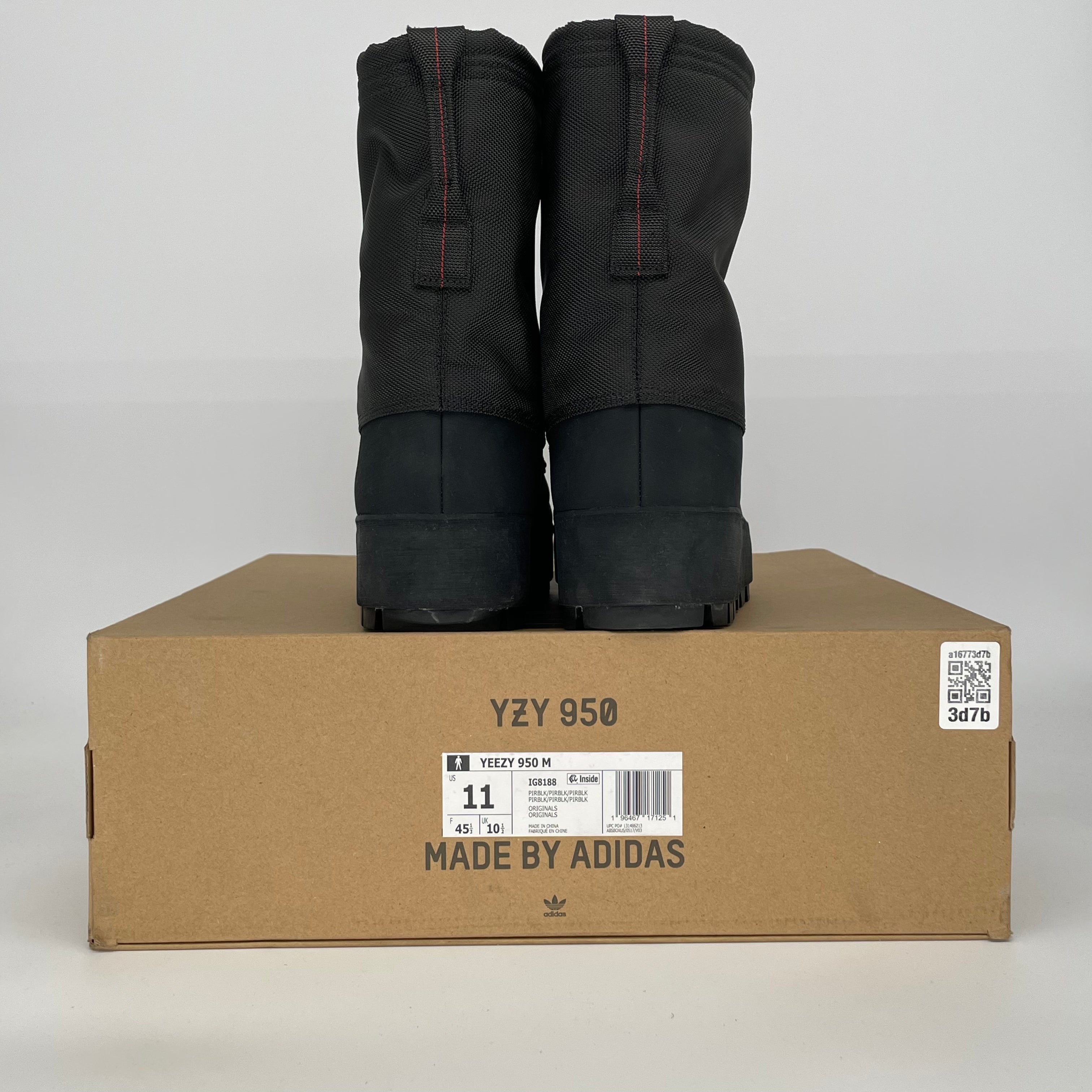 ADIDAS YEEZY 950 PIRATE BLACK IG8188 SIZE 11/12.5W