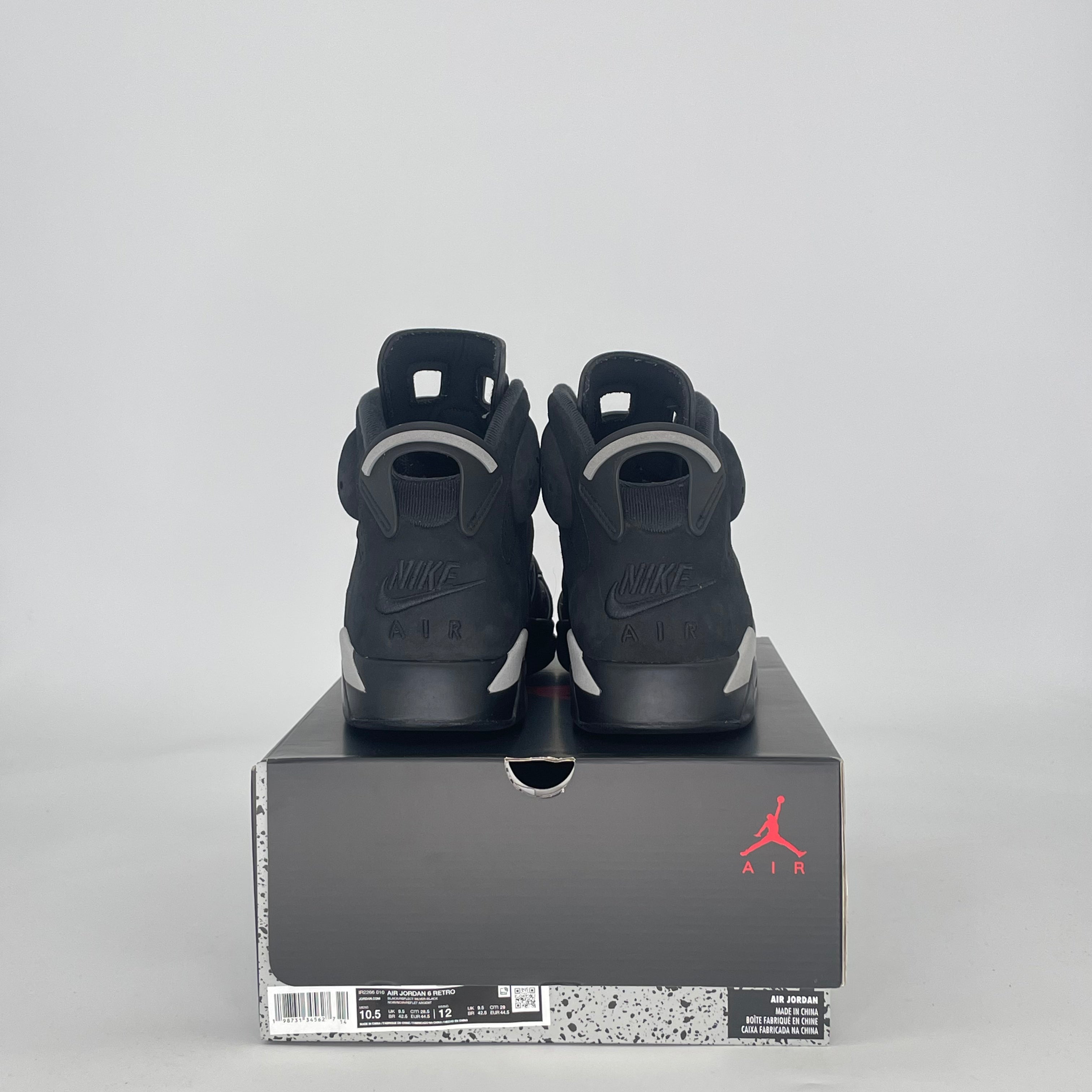 AIR JORDAN 6 CAP AND GOWN IR2266-010 SIZE 10.5/12W