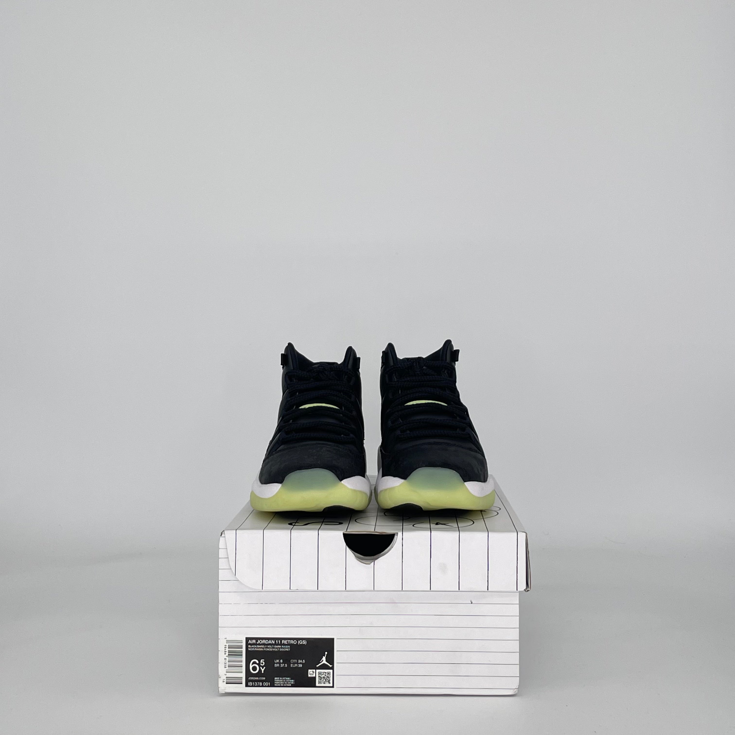 AIR JORDAN 11 BLACK BARELY VOLT IB1378-001 SIZE 6.5/8W GS