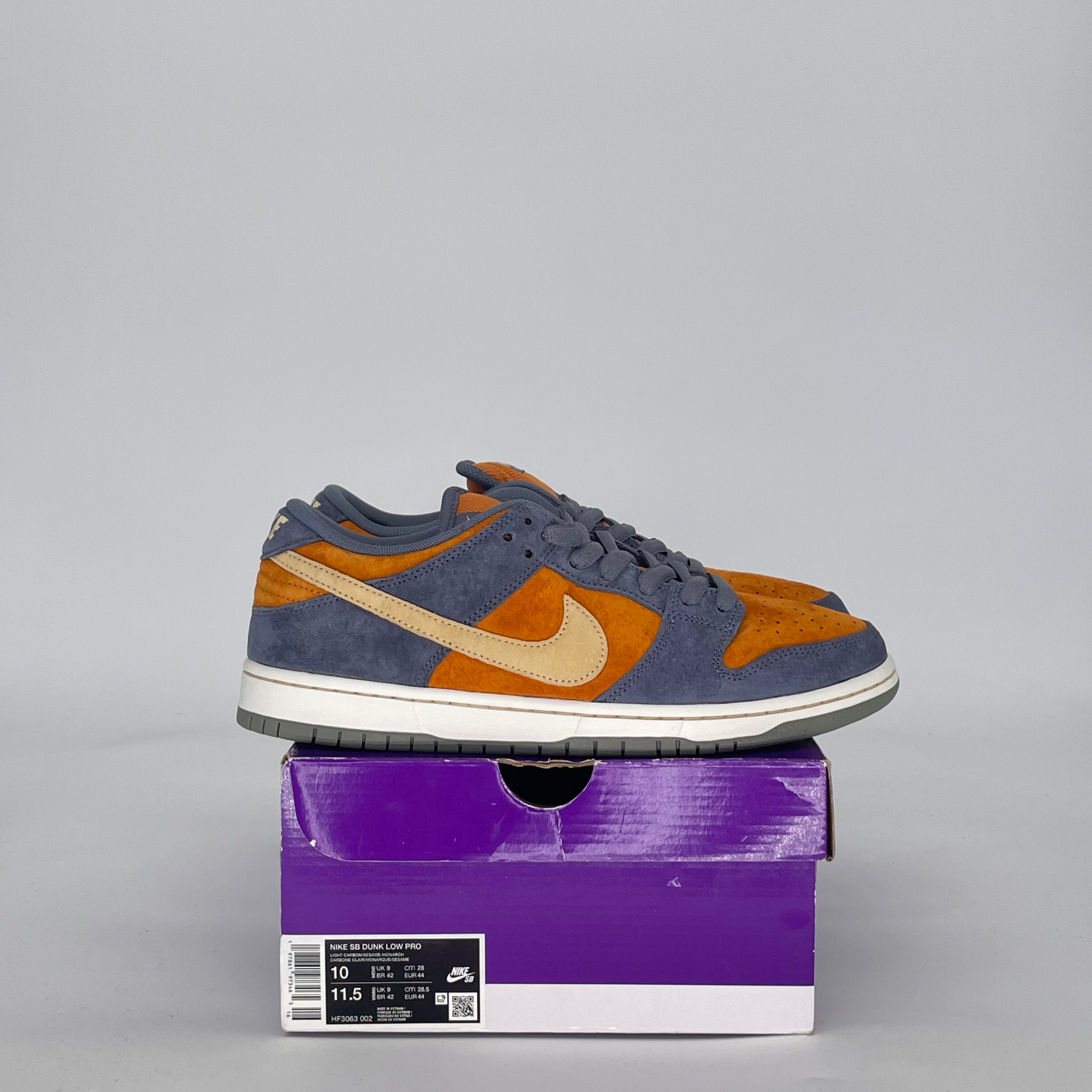 NIKE SB DUNK LOW LIGHT CARBON MONARCH HF3063-002 SIZE 10/11.5W