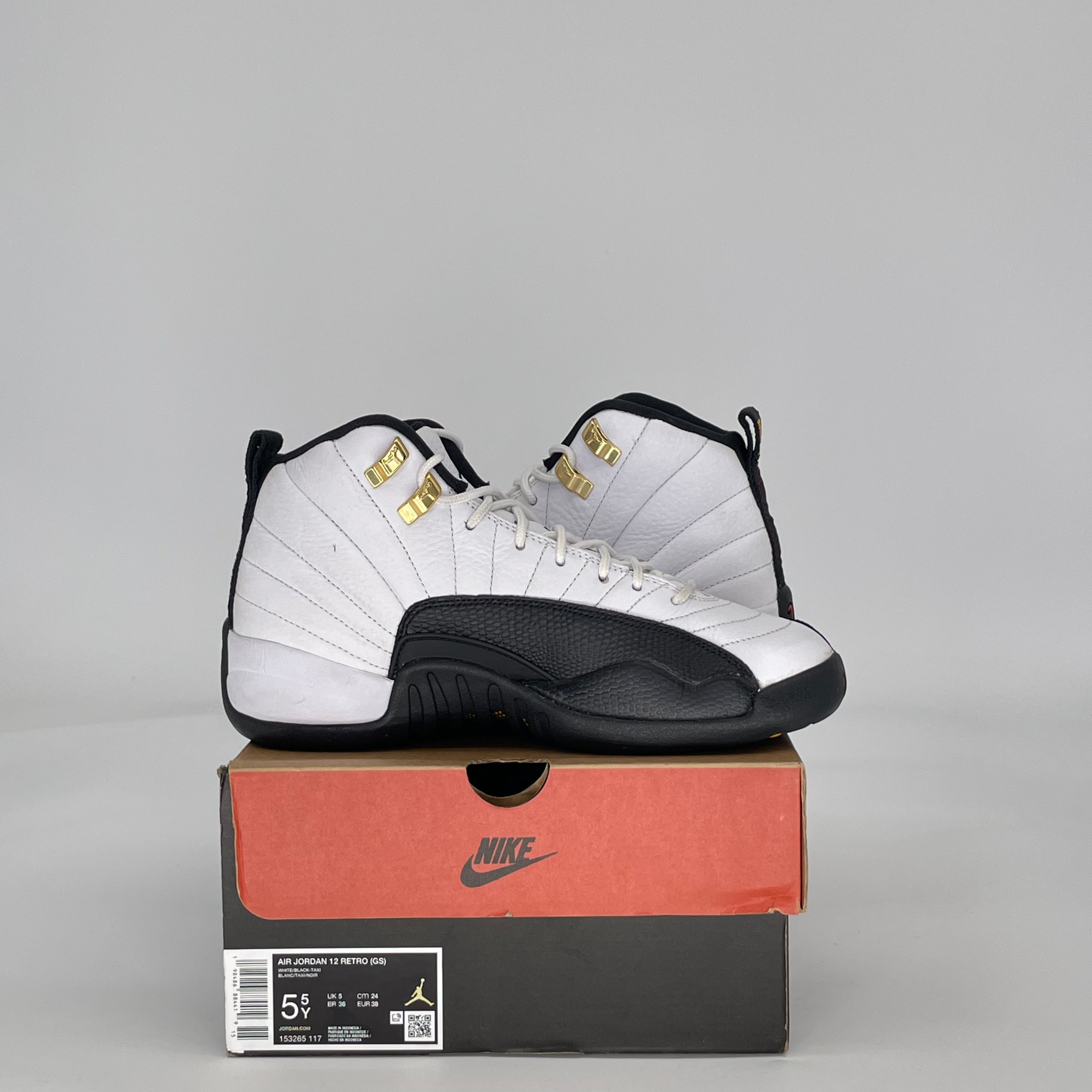 AIR JORDAN 12 TAXI (2025) 153265-117 SIZE 5.5/7W