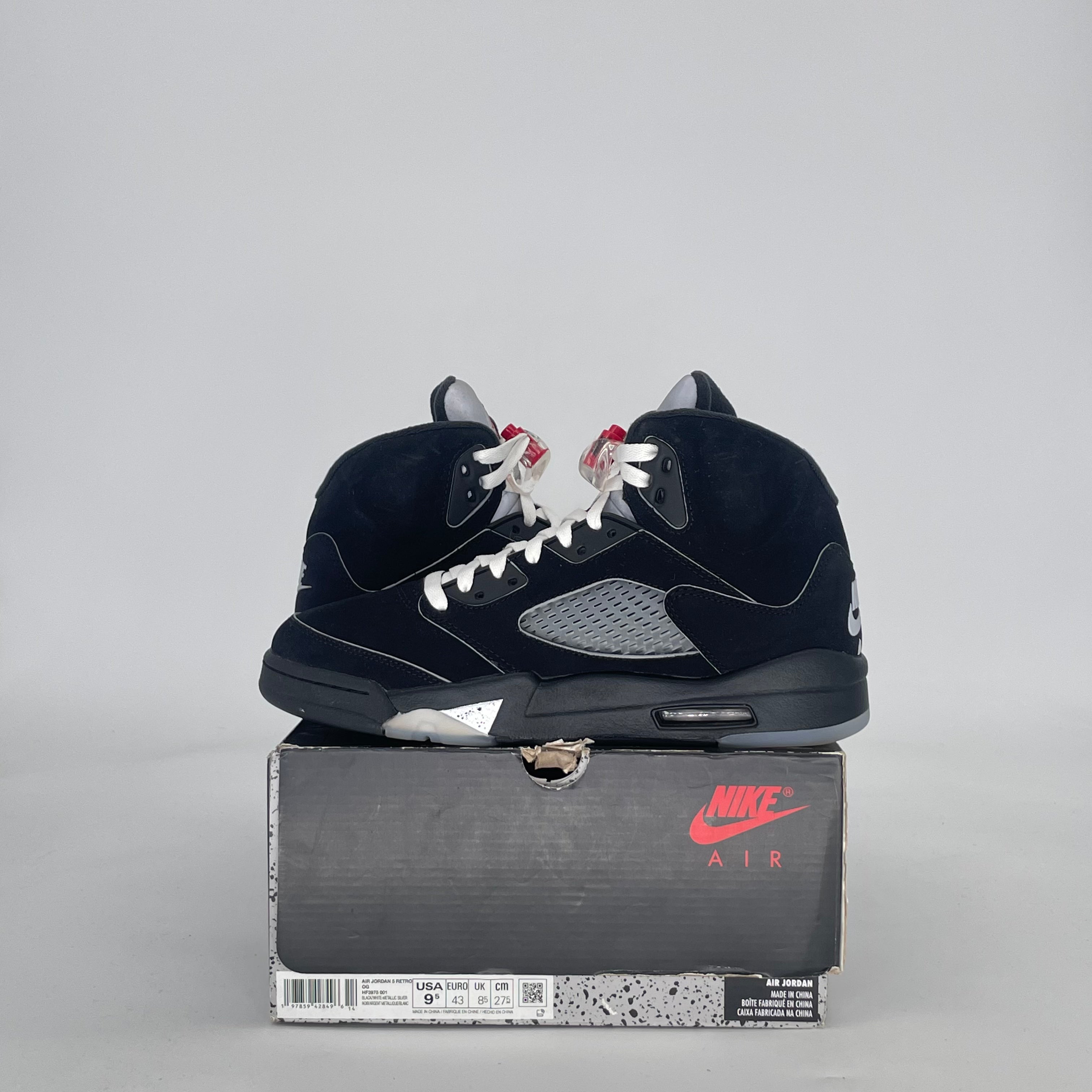 AIR JORDAN 5 BLACK METALLIC REIMAGINED HF3975-001 SIZE 9.5/11W