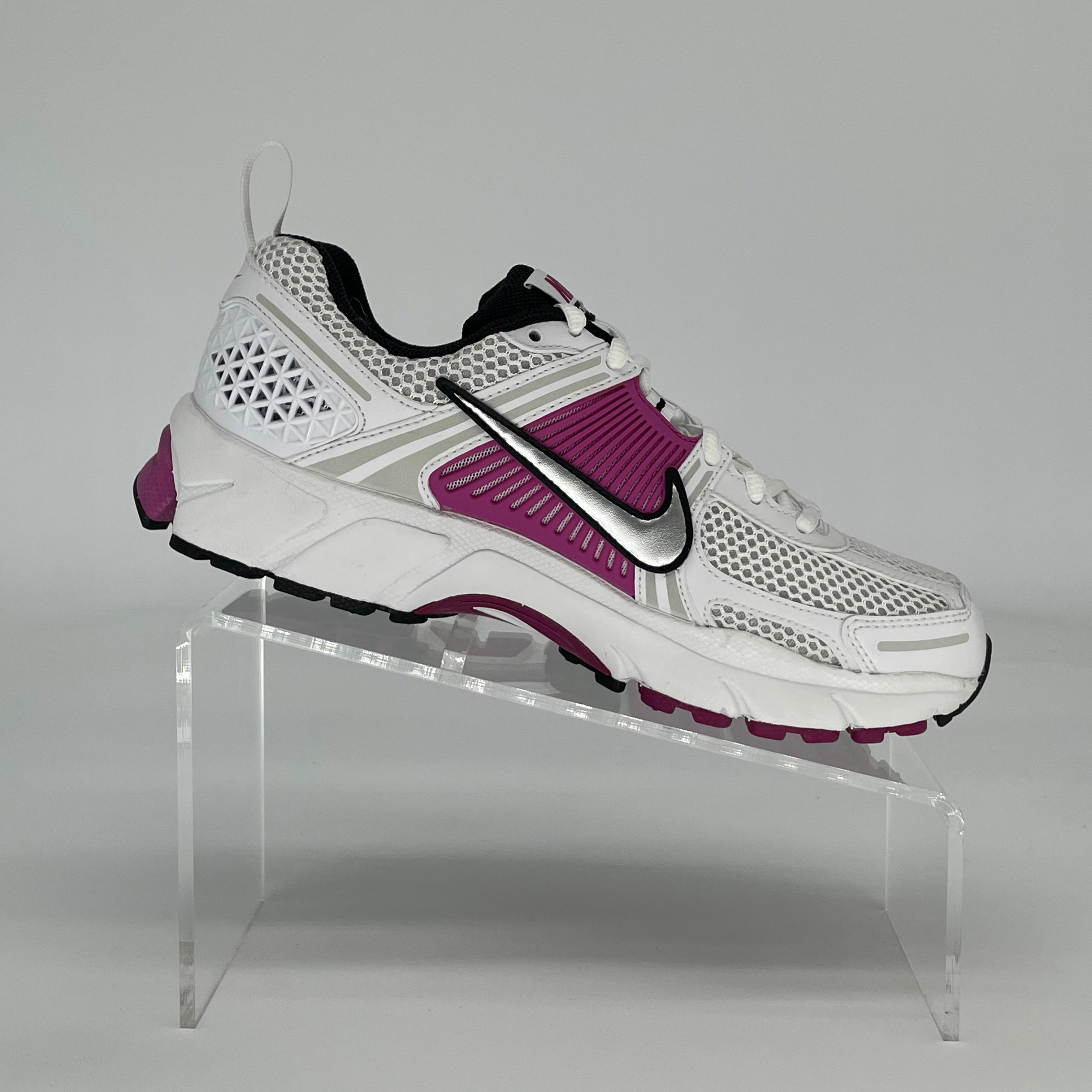 NIKE ZOOM VOMERO 5 HOT FUCHSIA HF6998-102