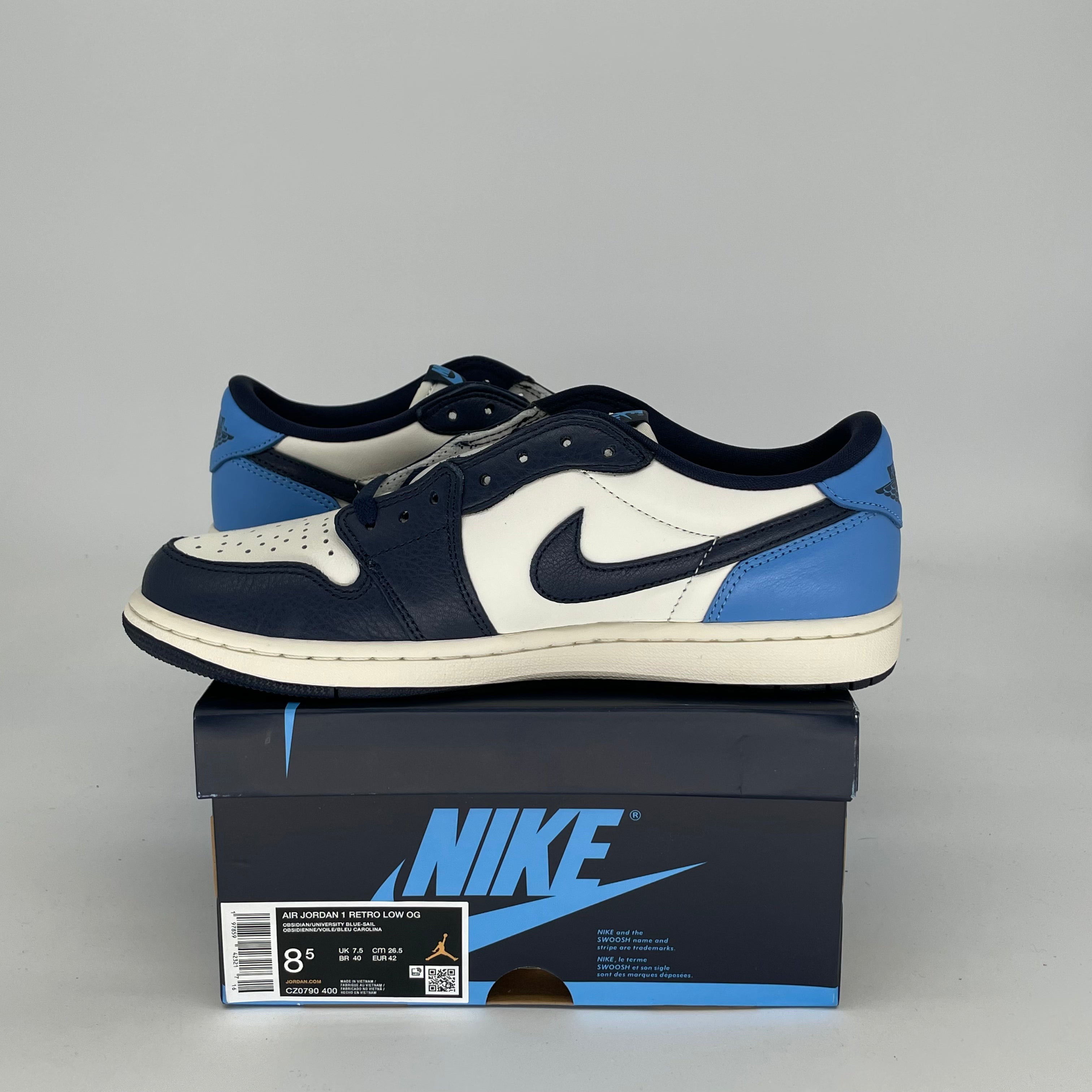 AIR JORDAN 1 LOW OBSIDIAN UNC CZ0790-400 SIZE 8.5/10W