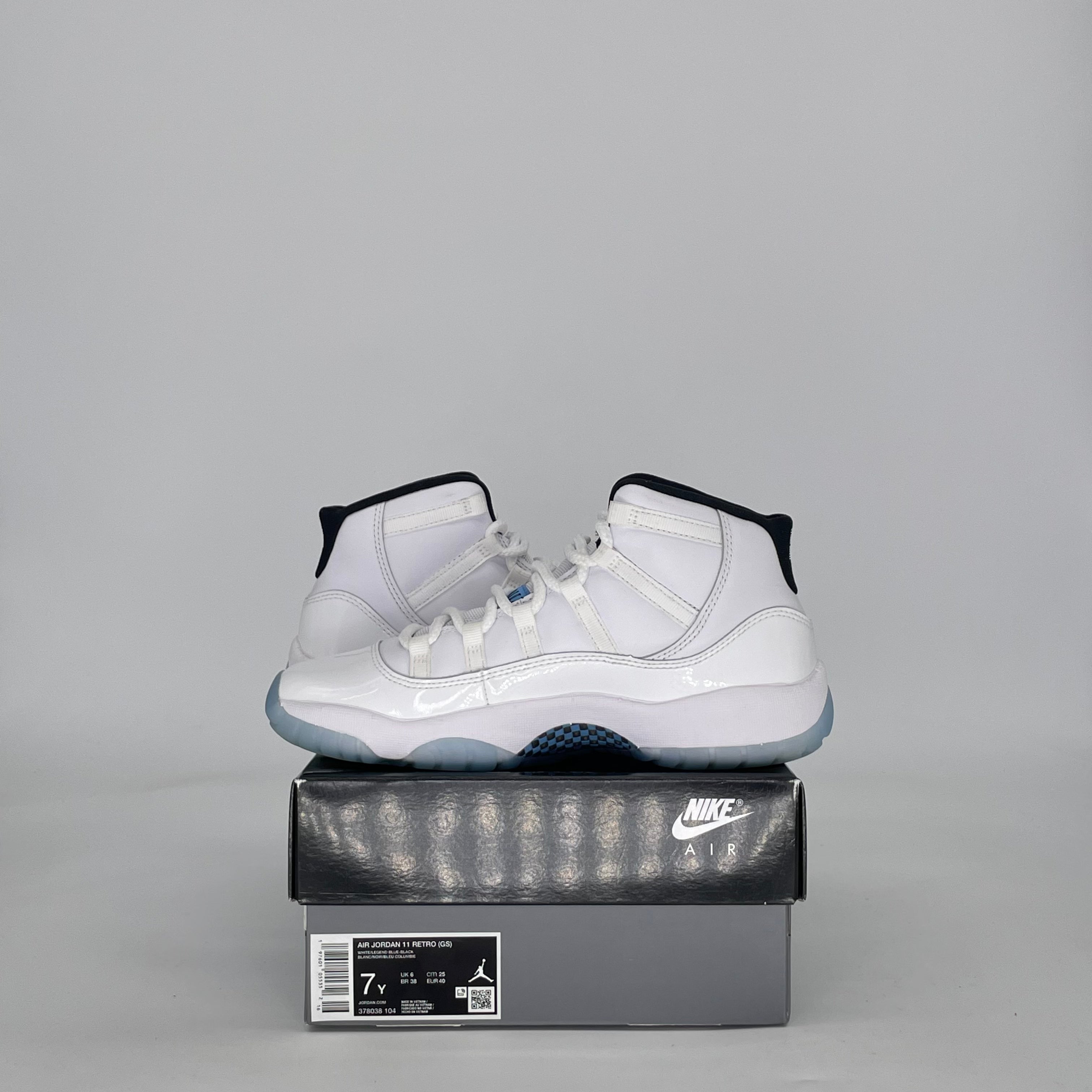 AIR JORDAN 11 LEGEND BLUE 378038-104 SIZE 7/8.5W GS