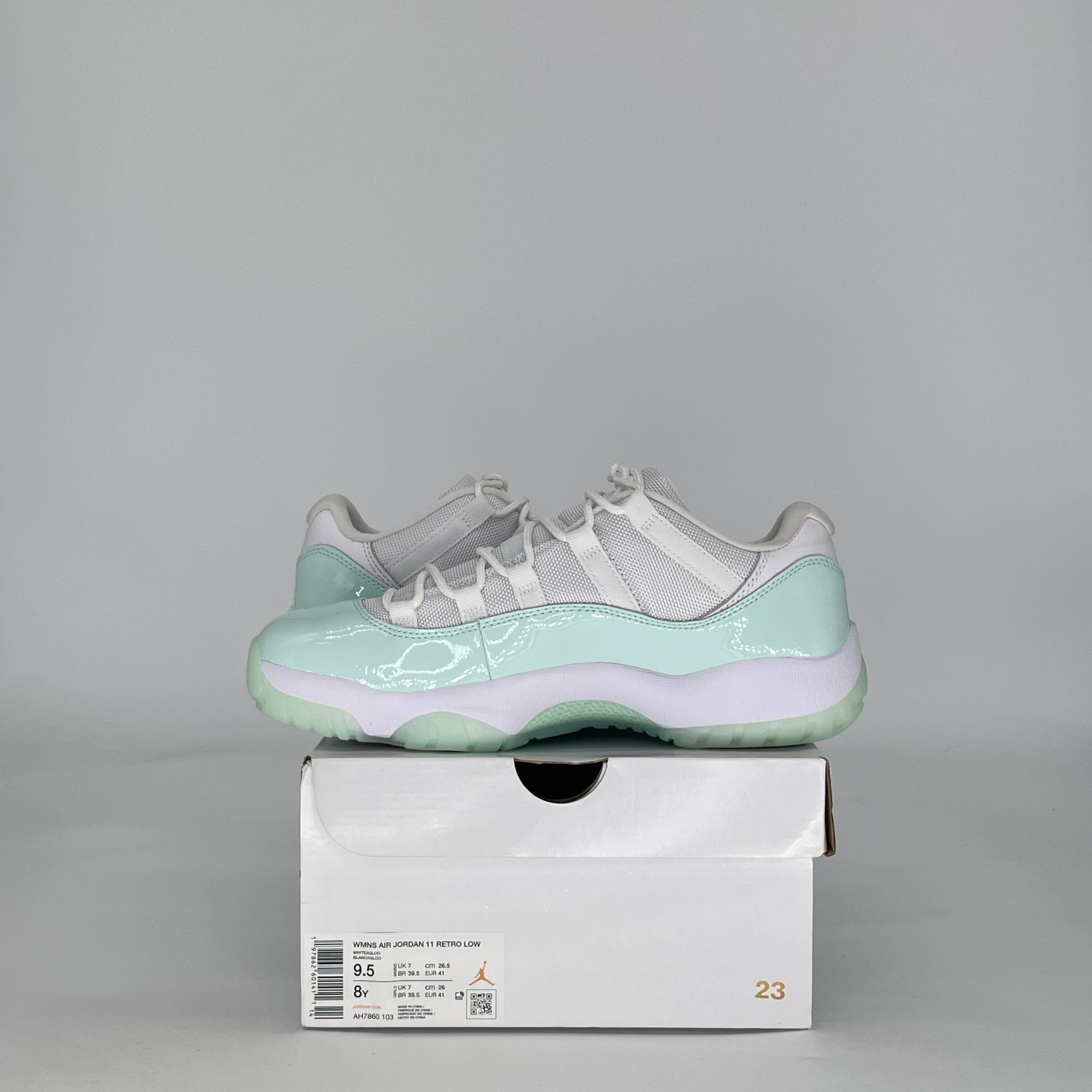 AIR JORDAN 11 LOW IGLOO AH7860-103 SIZE 8/9.5W