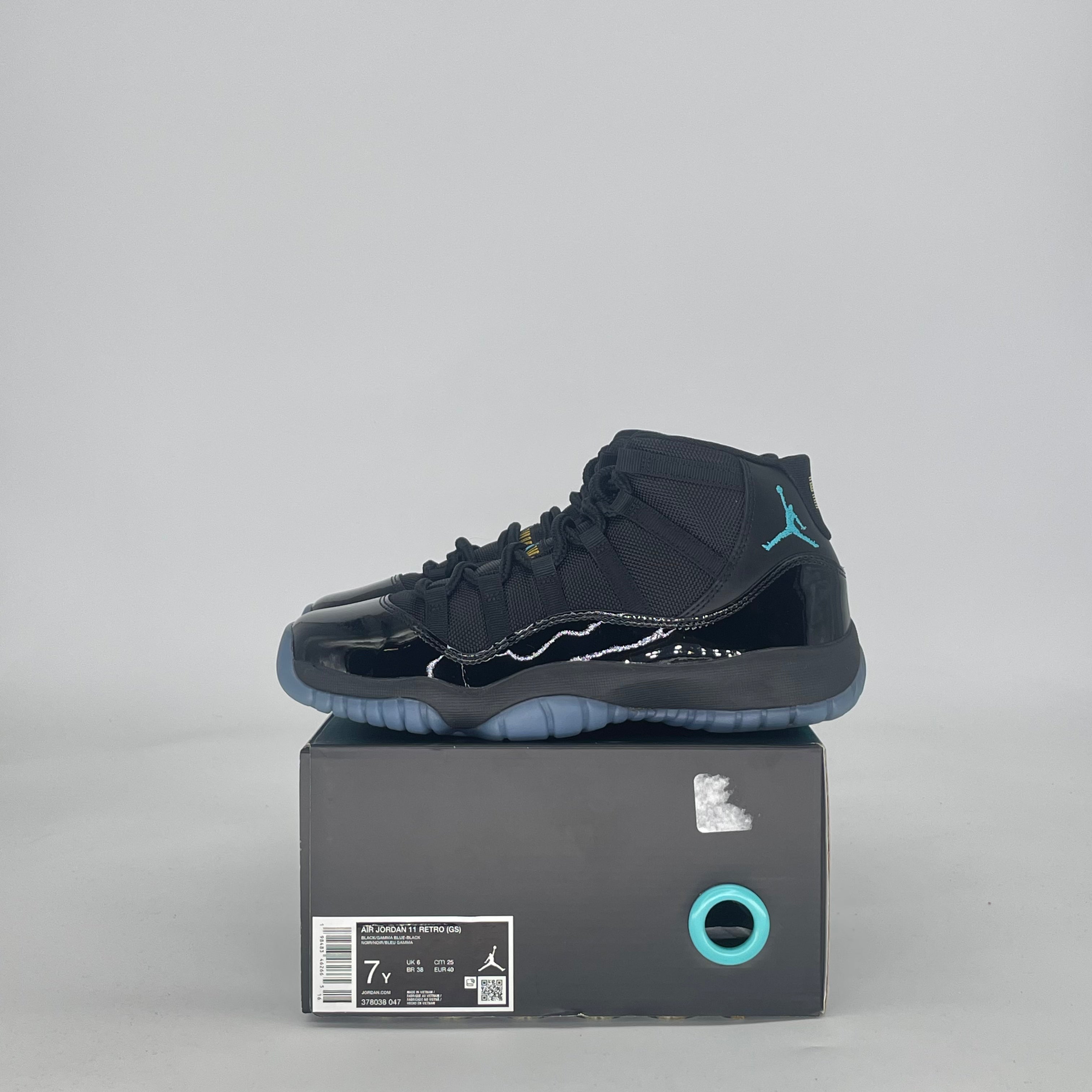 AIR JORDAN 11 GAMMA BLUE 378038-047 SIZE 7/8.5W GS
