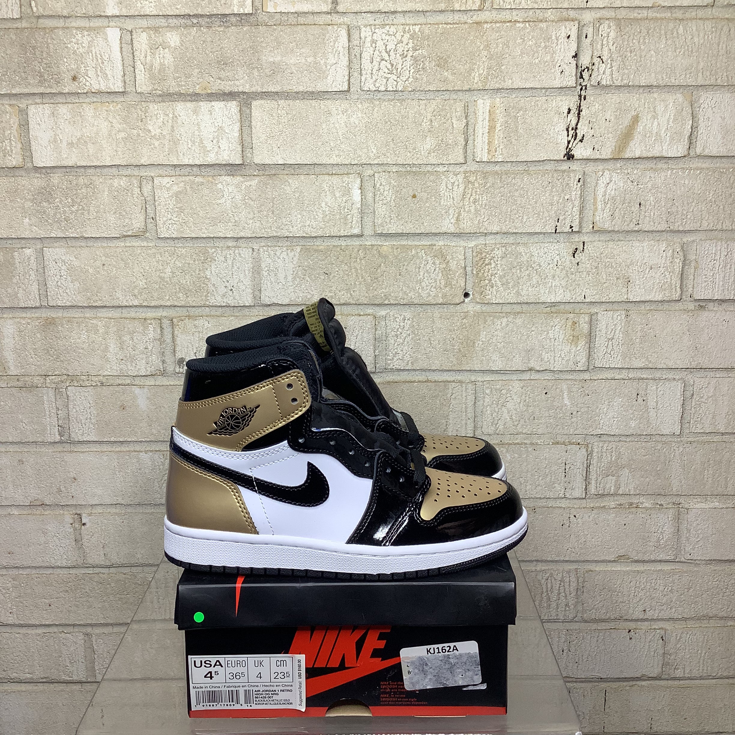 AIR JORDAN 1 GOLD TOE SIZE 861428-007 SIZE 4.5/6W