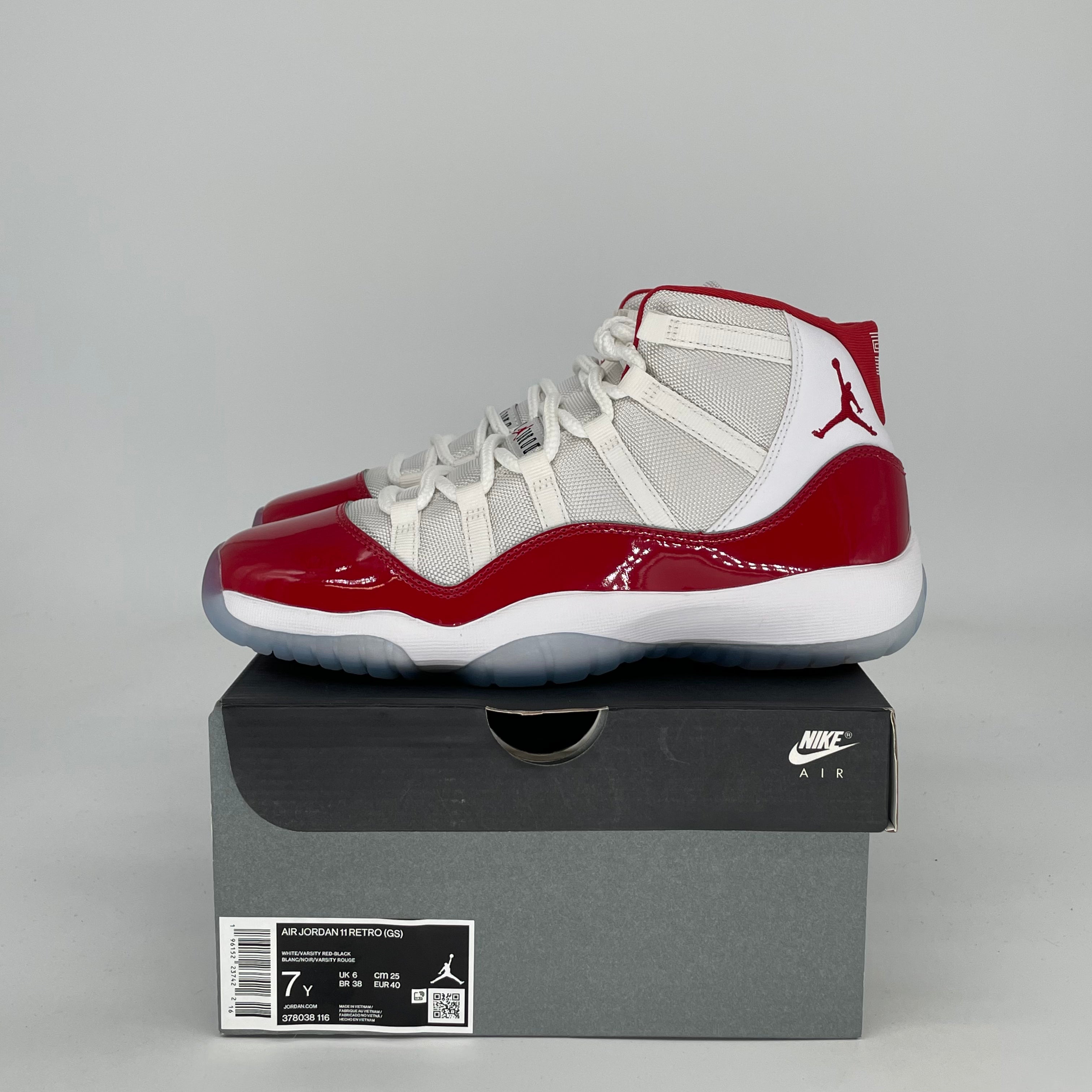 AIR JORDAN 11 CHERRY 378038-116 SIZE 7/8.5W