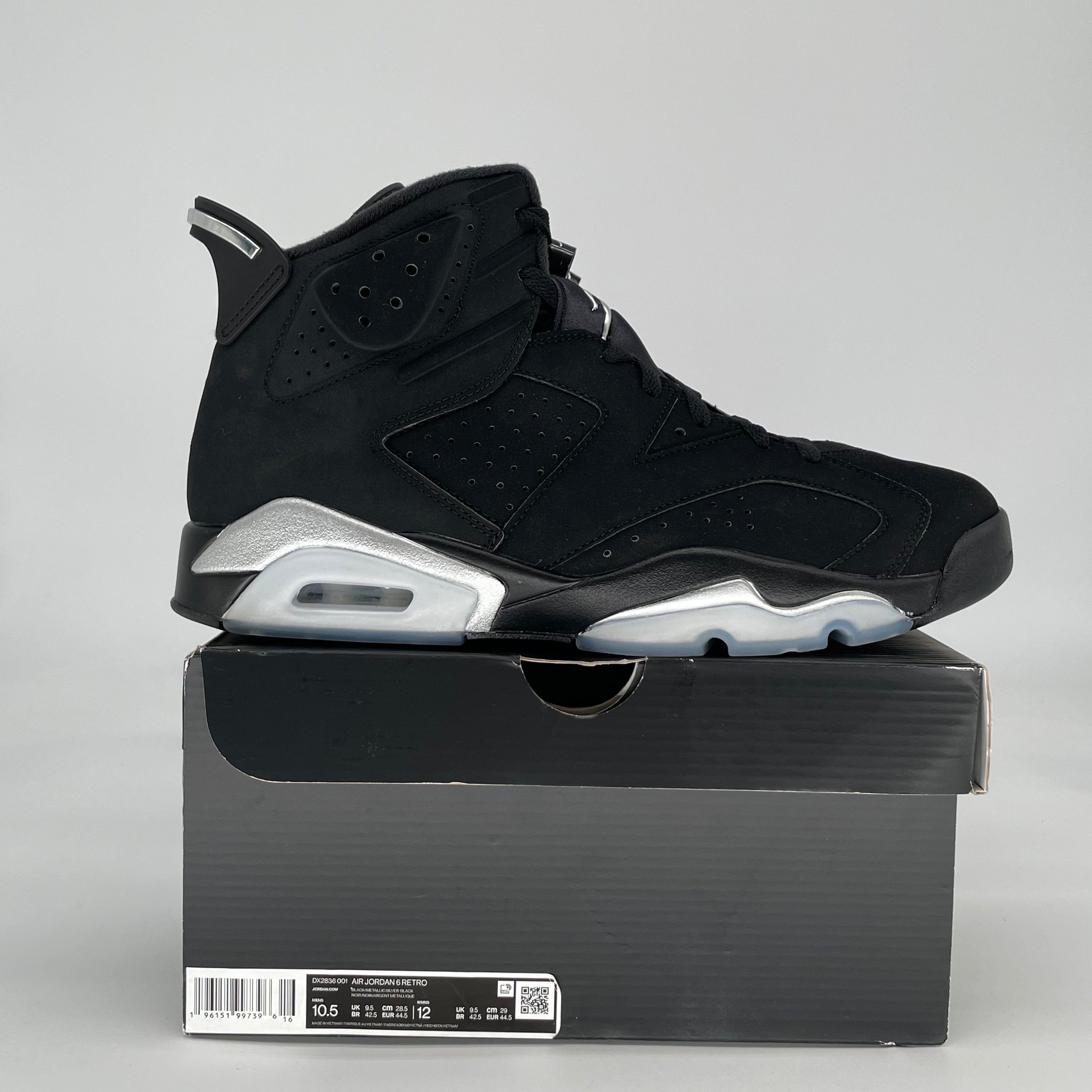 AIR JORDAN 6 CHROME DX2836-001 SIZE 10.5/12W